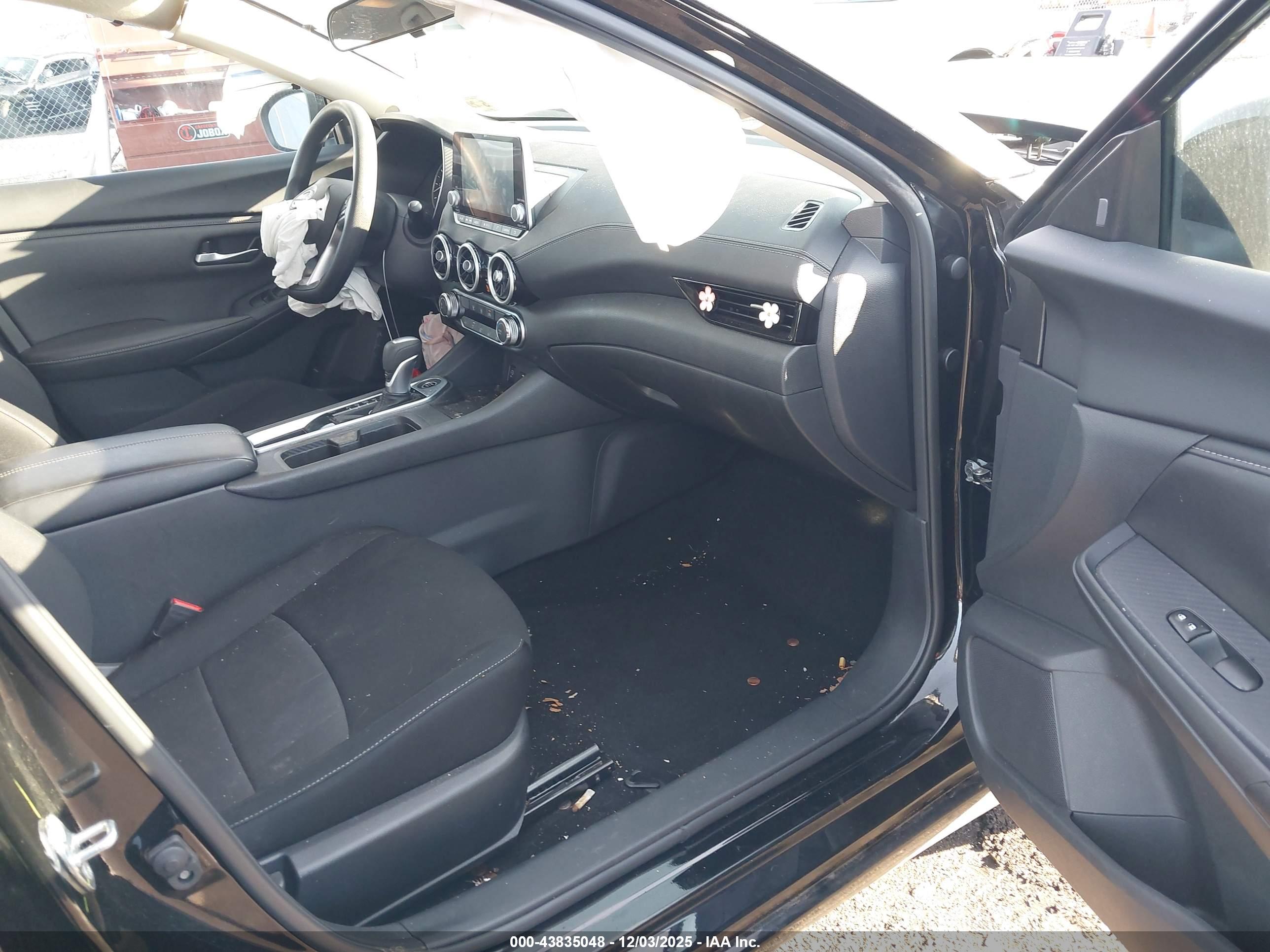 NISSAN SENTRA image 5
