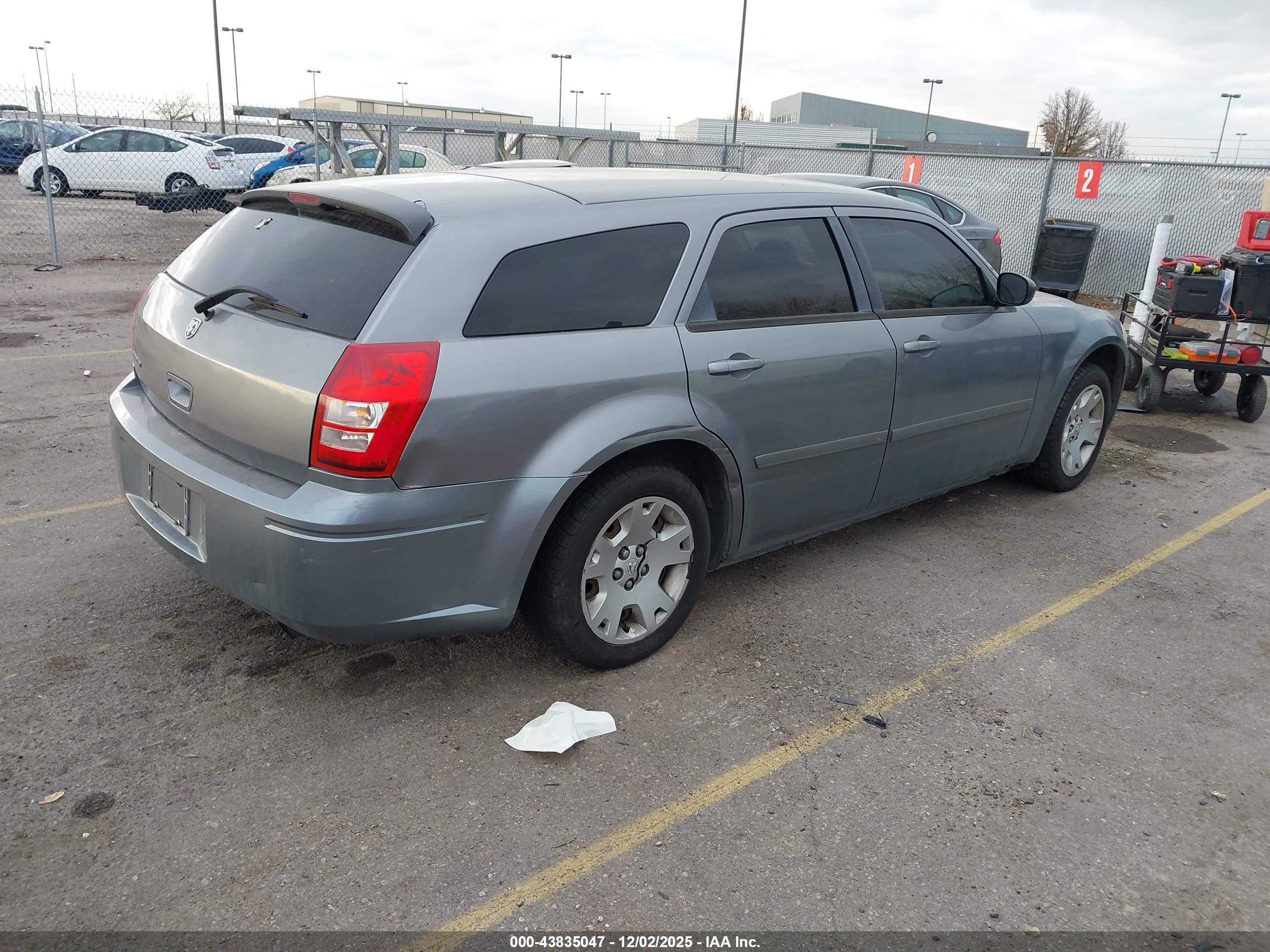 DODGE MAGNUM image 4