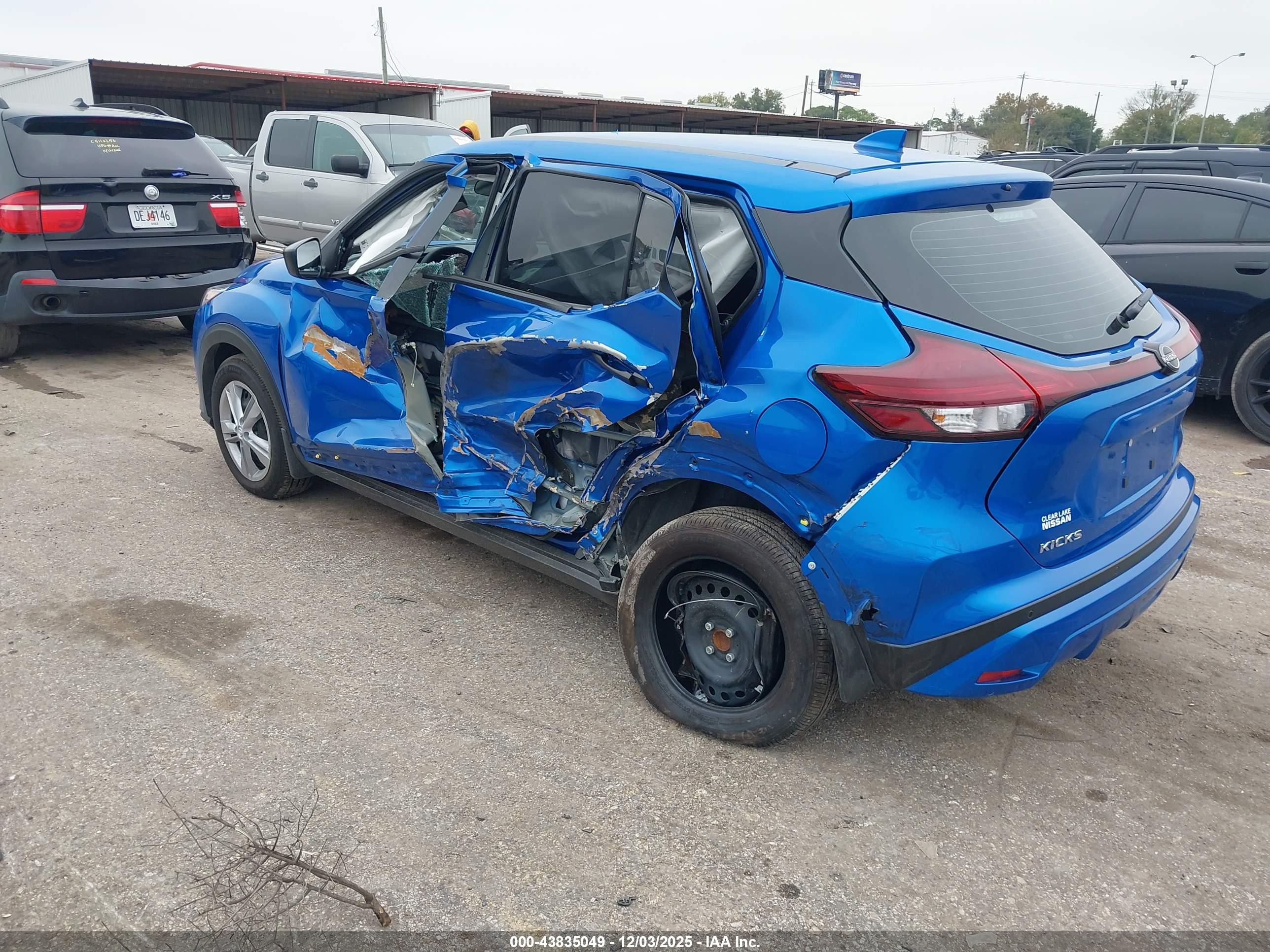 NISSAN KICKS image 3