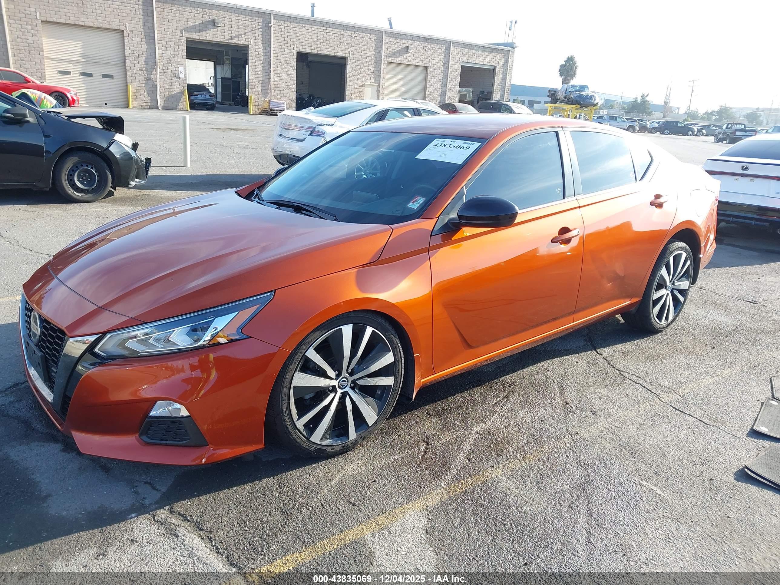 NISSAN ALTIMA image 2