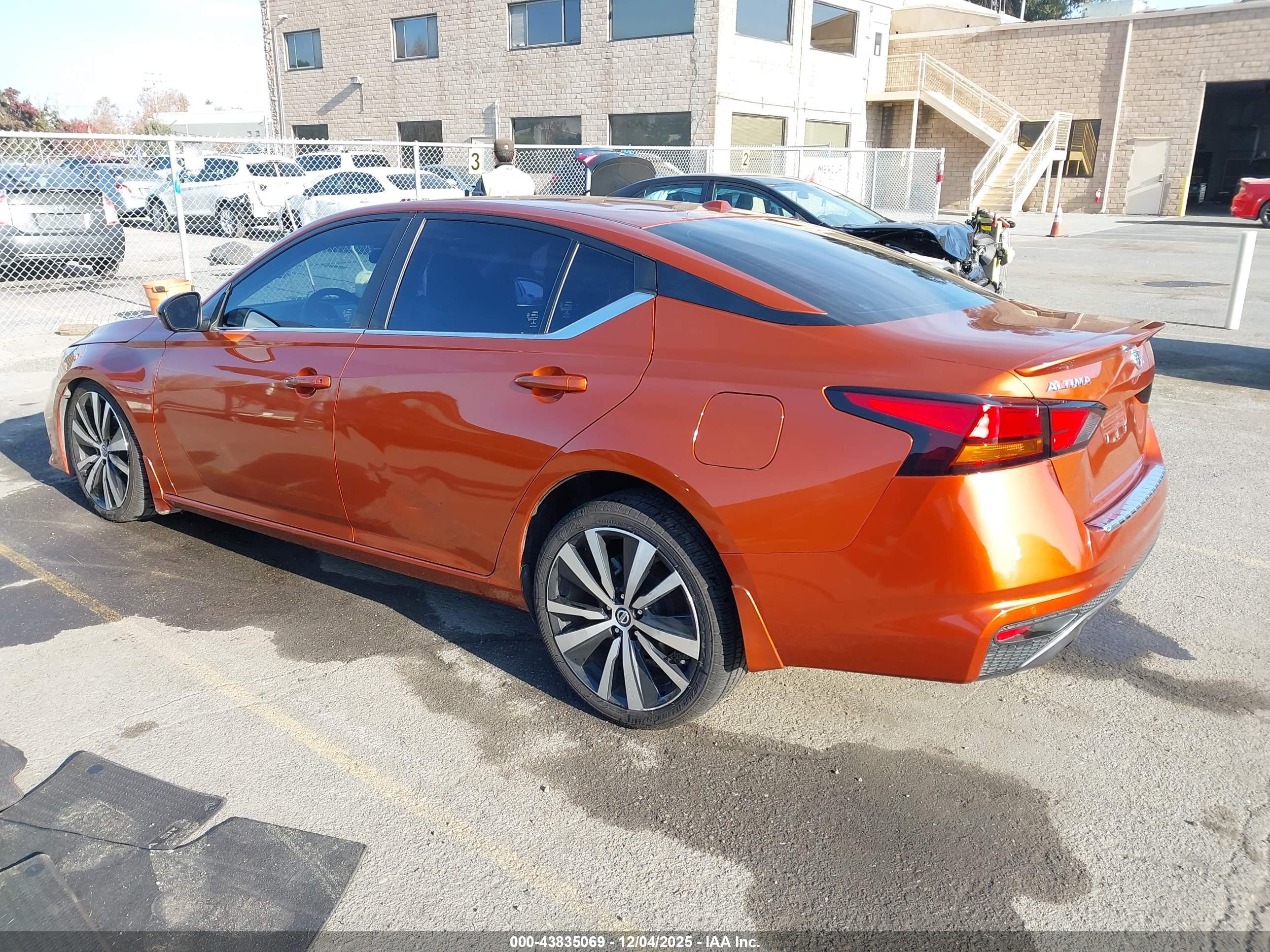NISSAN ALTIMA image 3