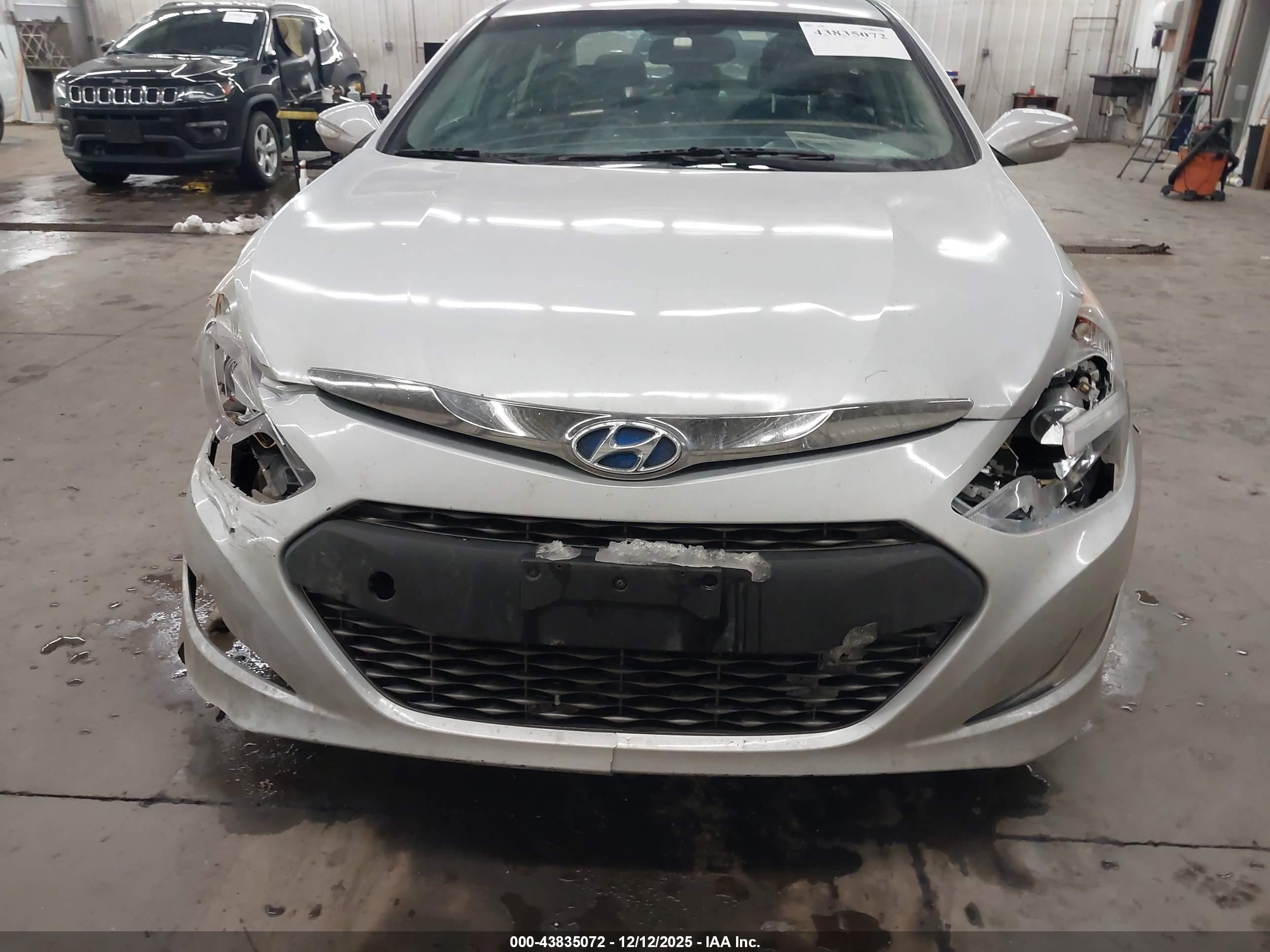 HYUNDAI SONATA image 6