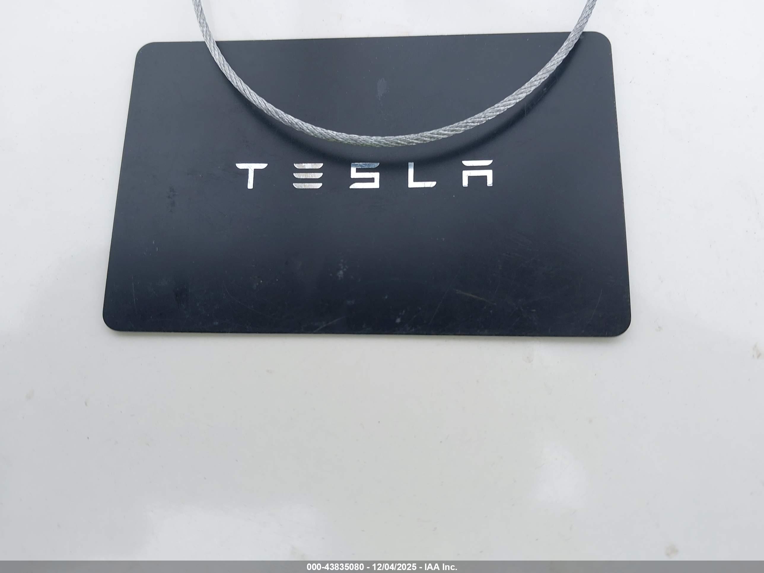 TESLA MODEL image 11