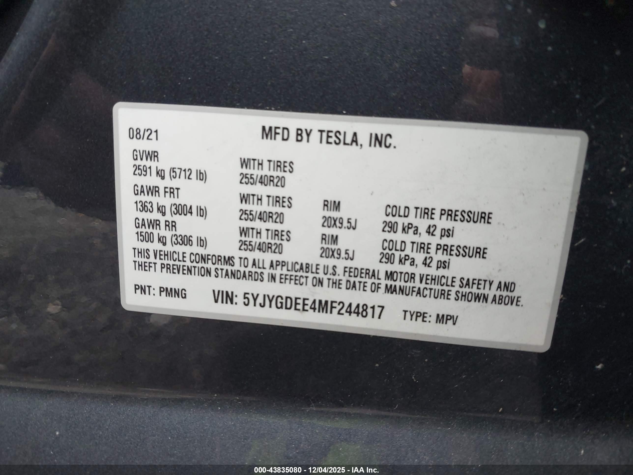 TESLA MODEL image 9