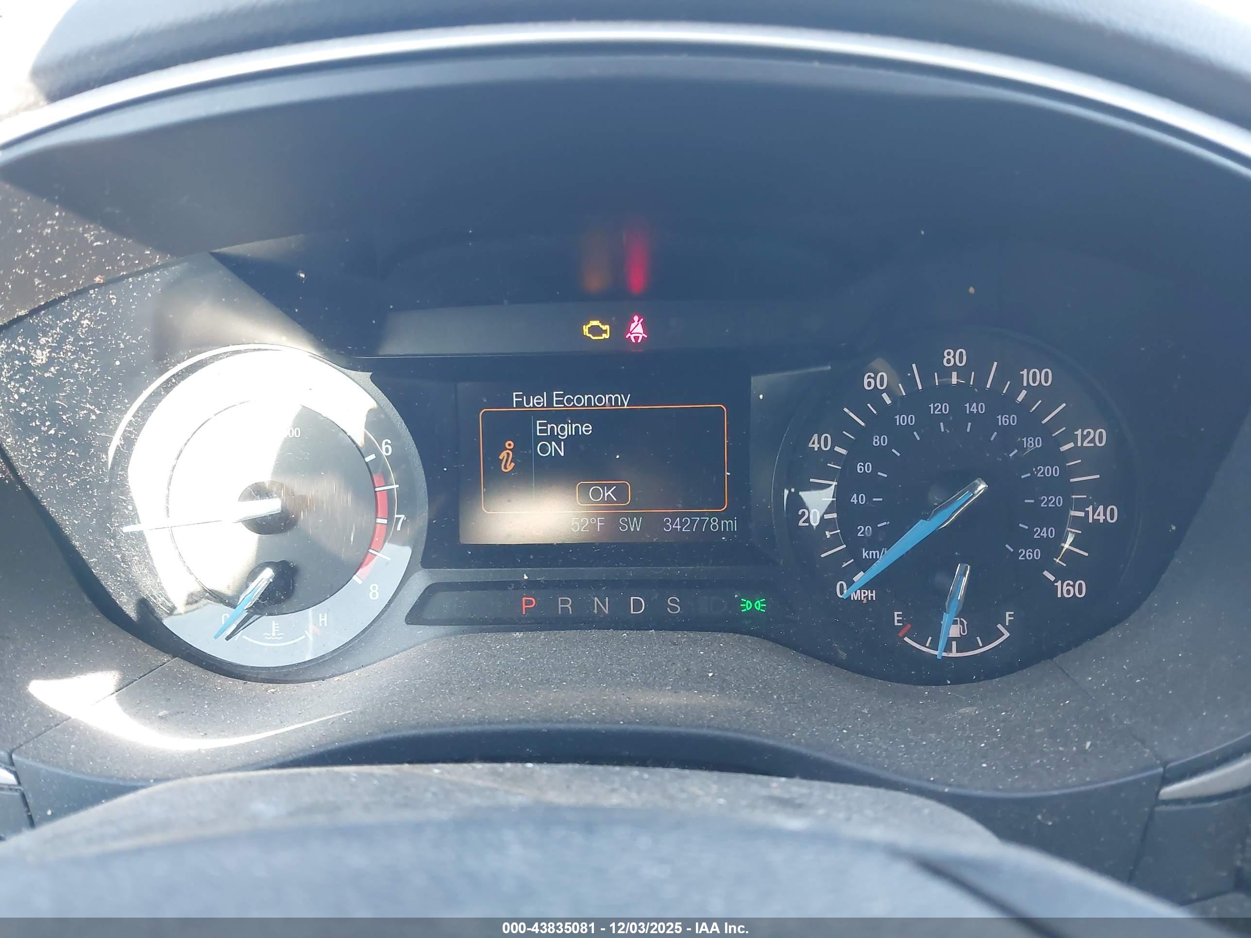 FORD FUSION image 7