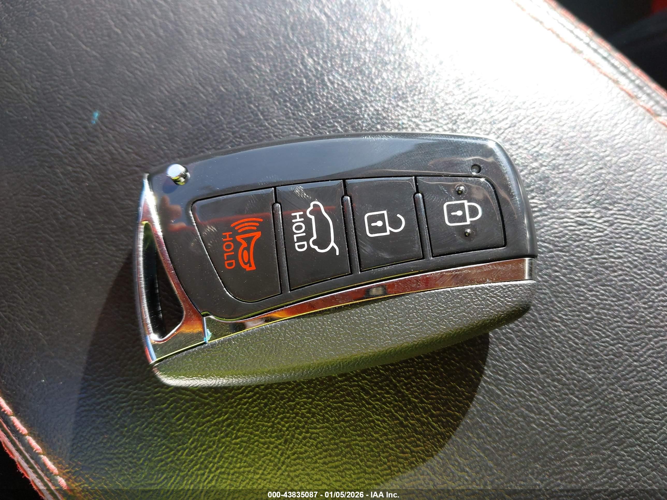 HYUNDAI SANTA image 11