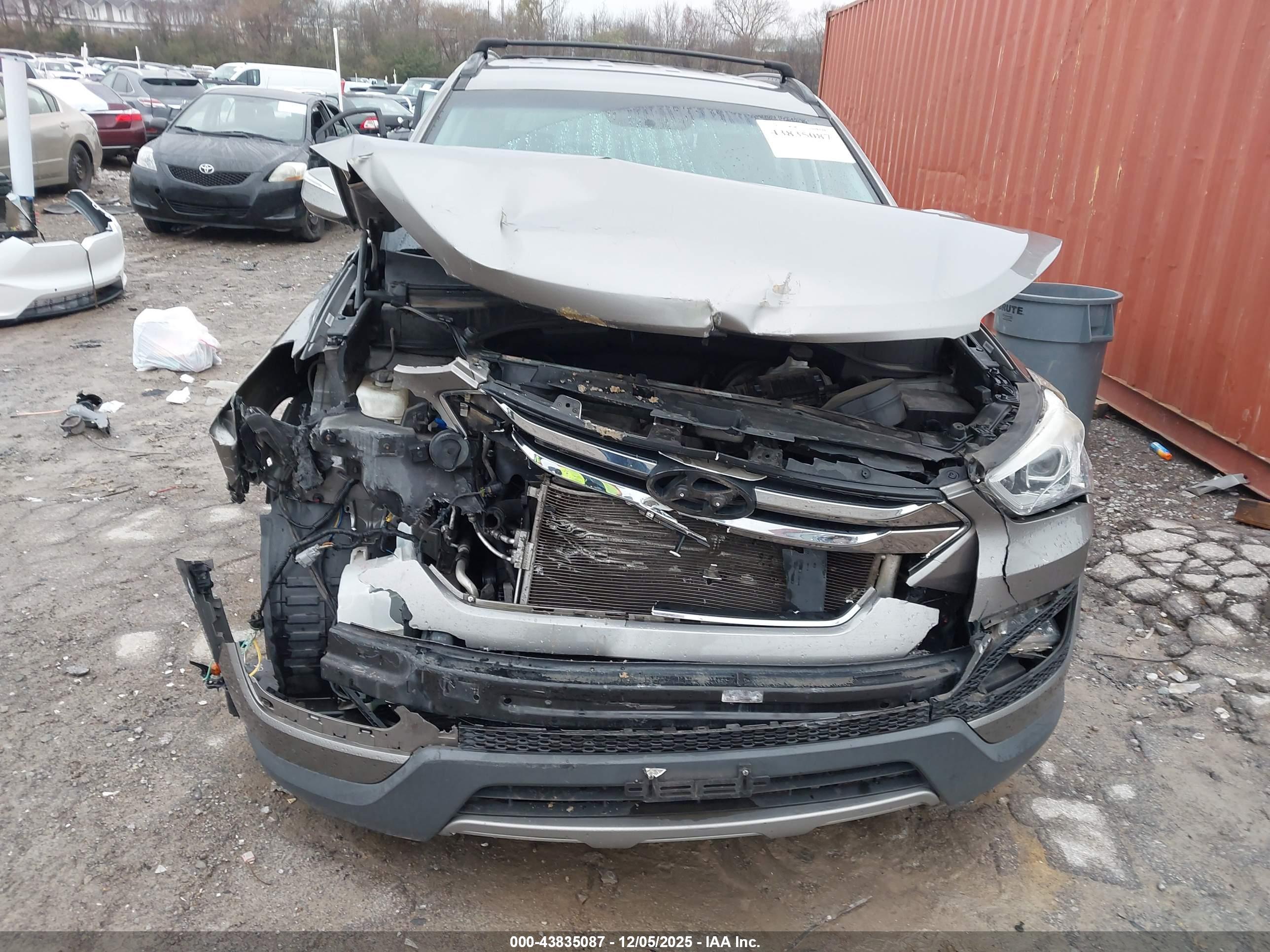 HYUNDAI SANTA image 6