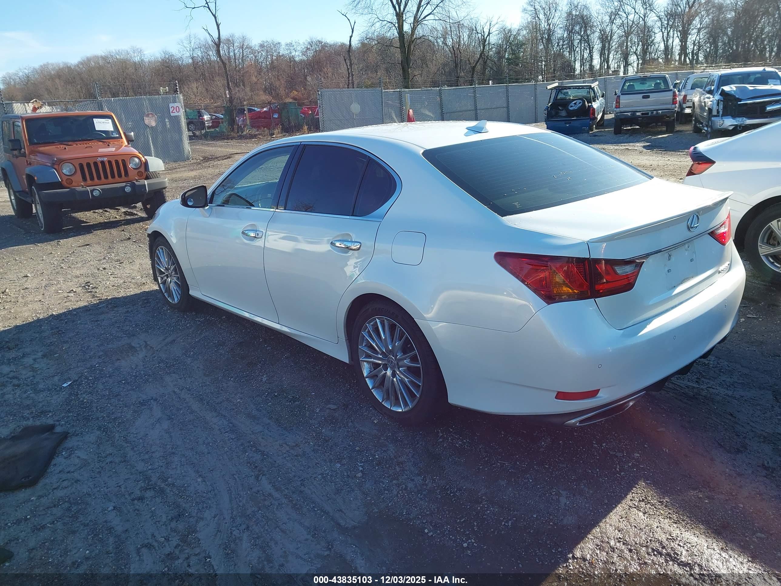 LEXUS GS image 3