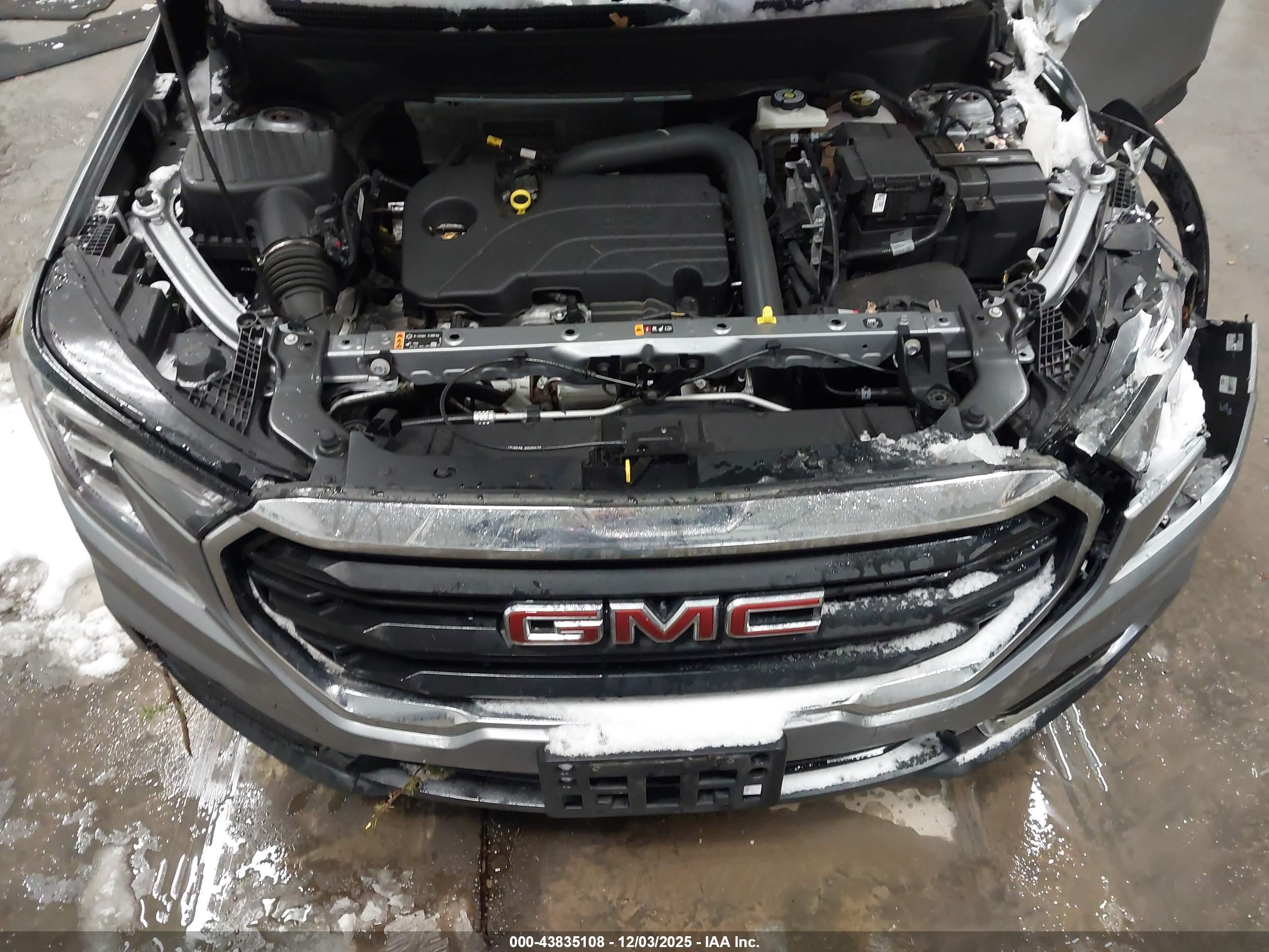 GMC TERRAIN image 10
