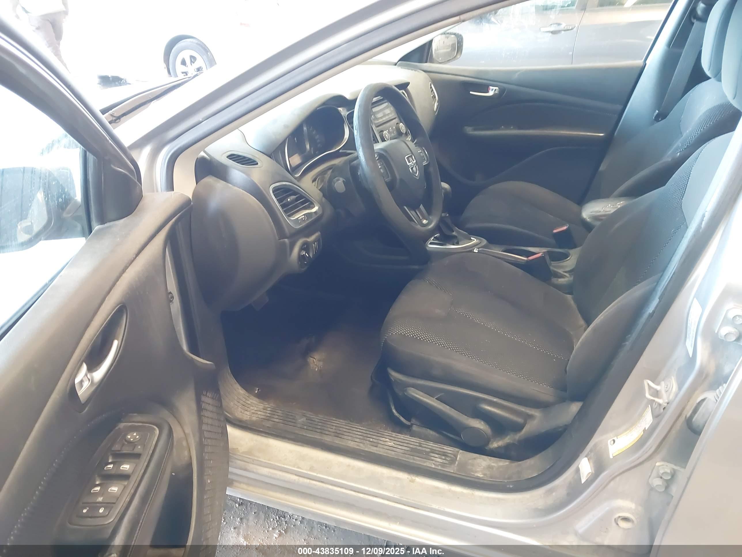 DODGE DART image 5