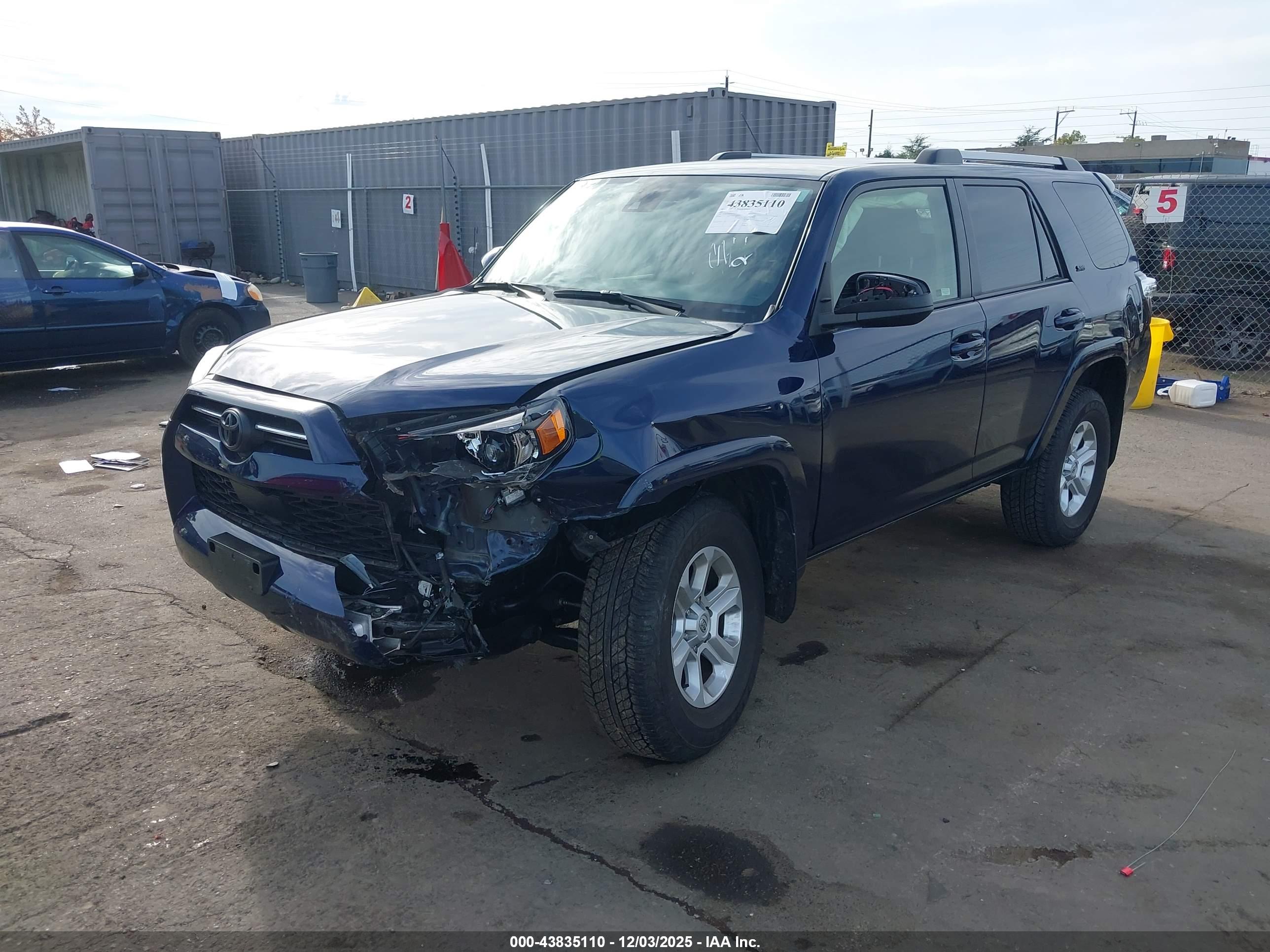 TOYOTA 4RUNNER image 2