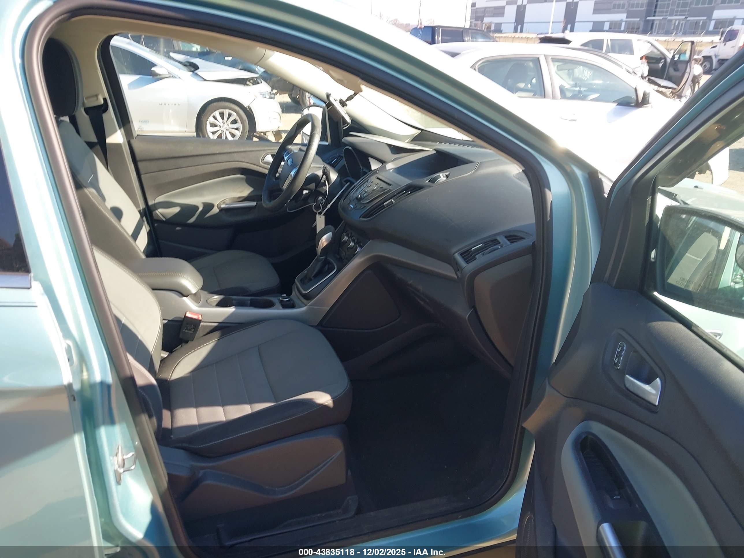 FORD ESCAPE image 5