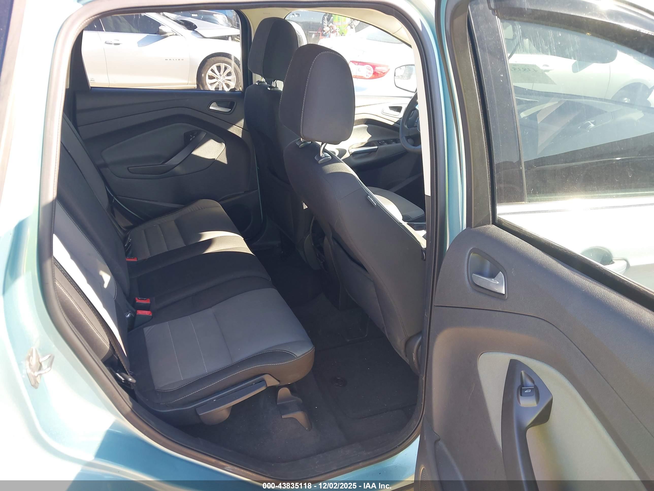 FORD ESCAPE image 8