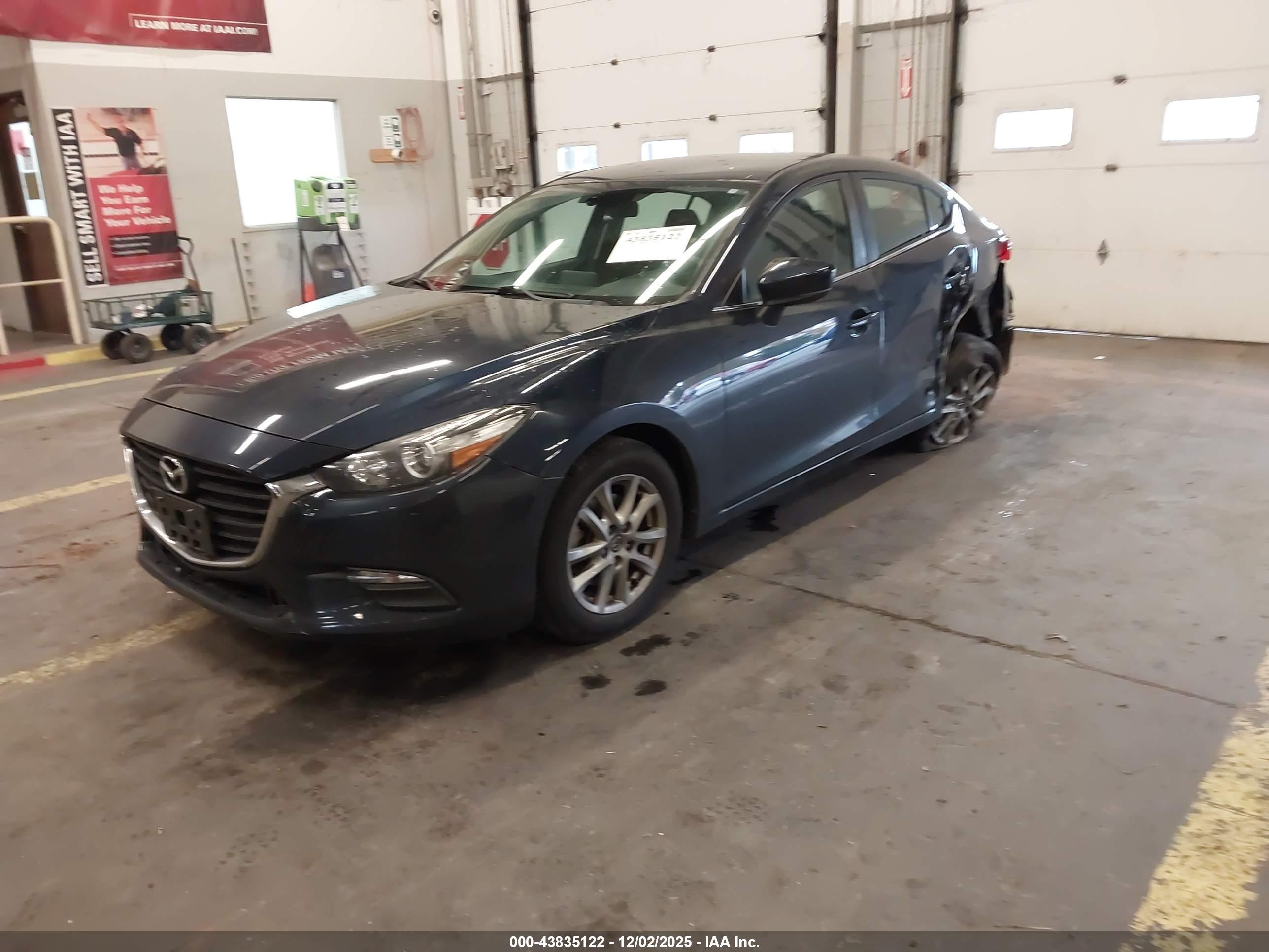 MAZDA MAZDA3 image 2