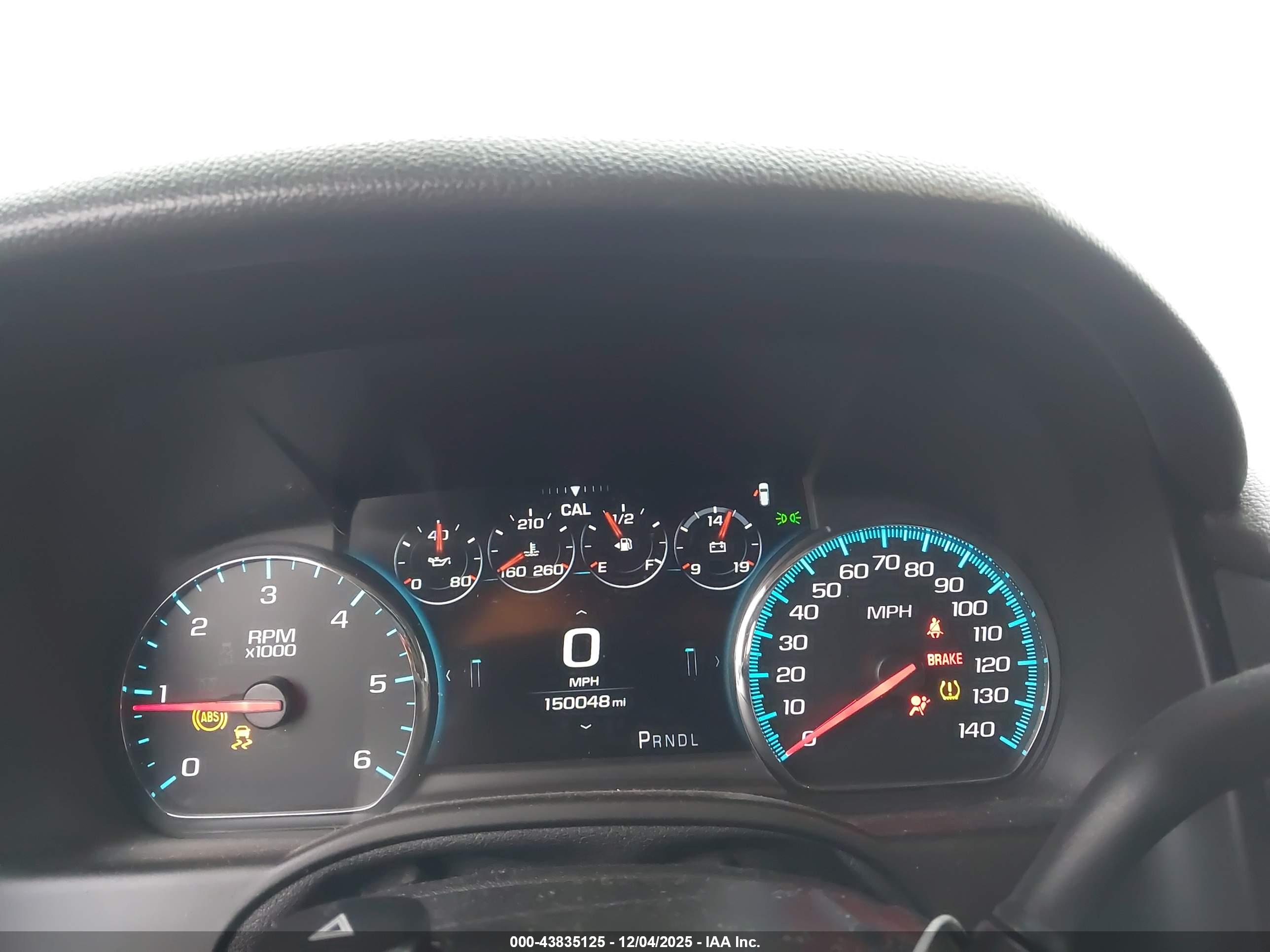 CHEVROLET SUBURBAN image 7