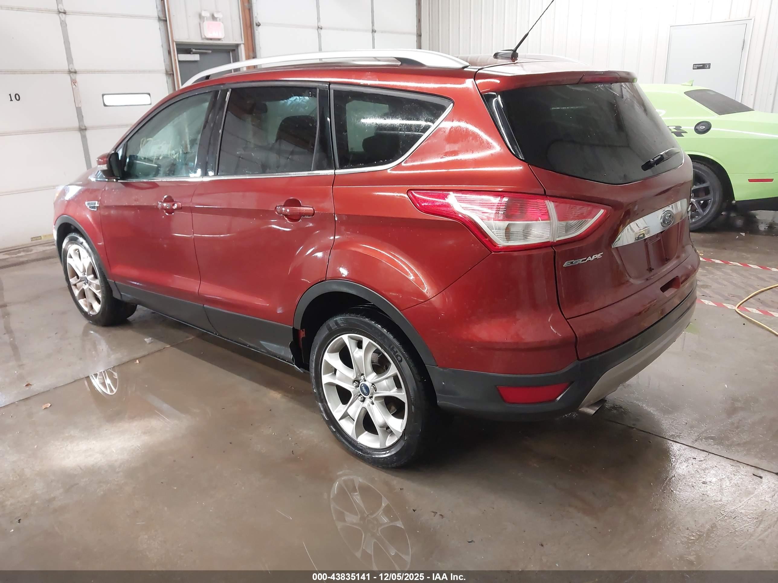 FORD ESCAPE image 3