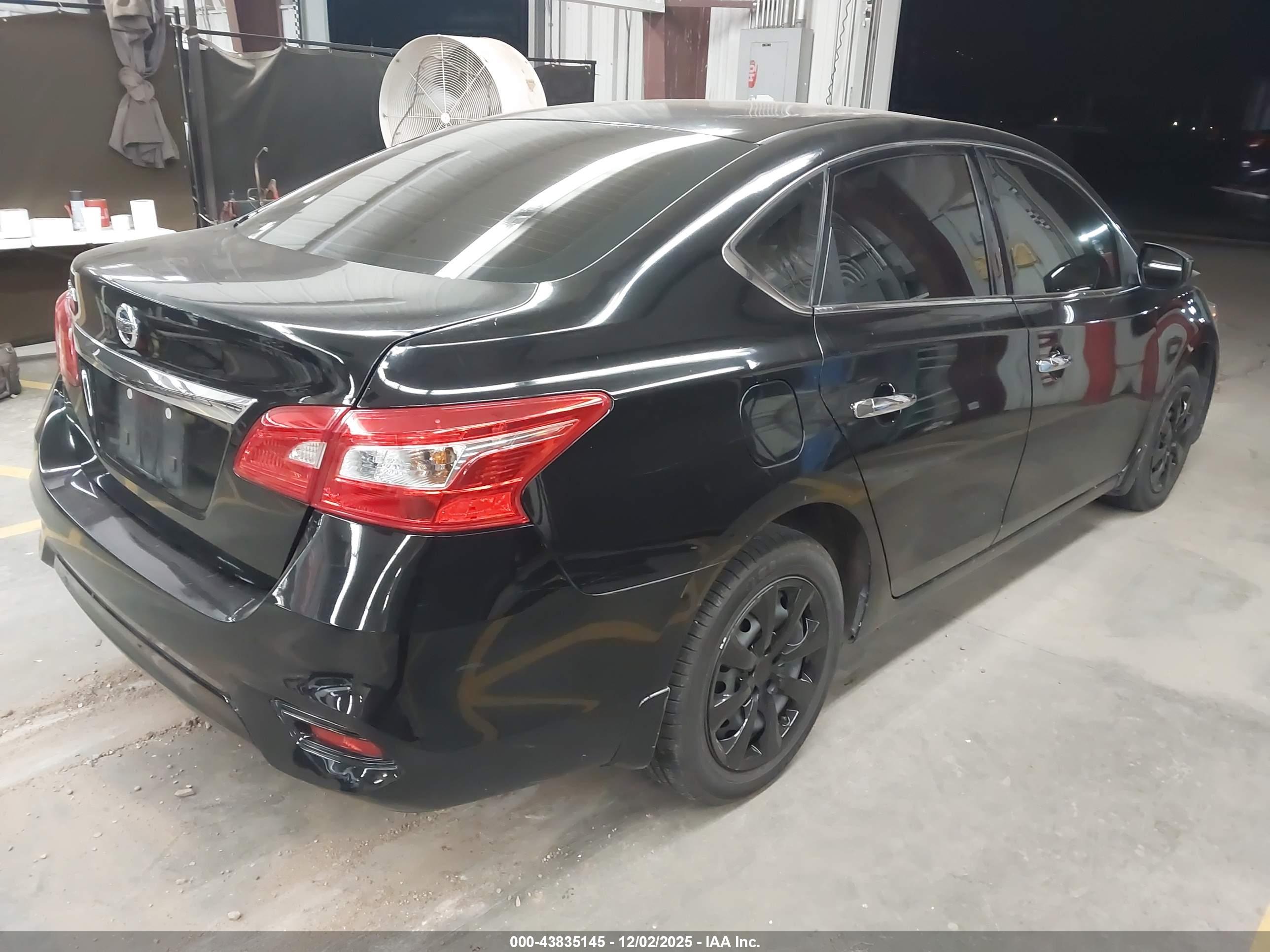 NISSAN SENTRA image 4