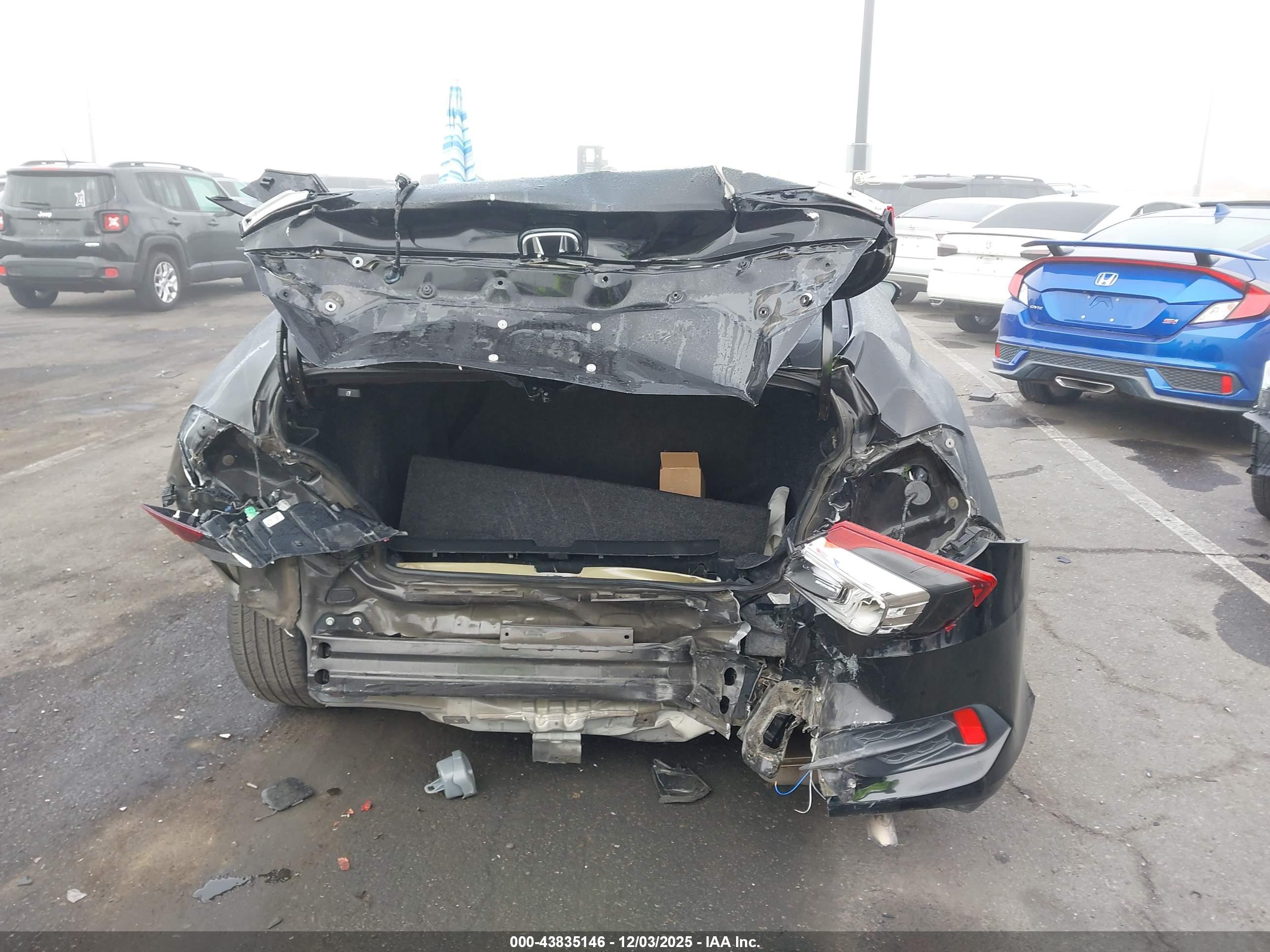 HONDA CIVIC image 6