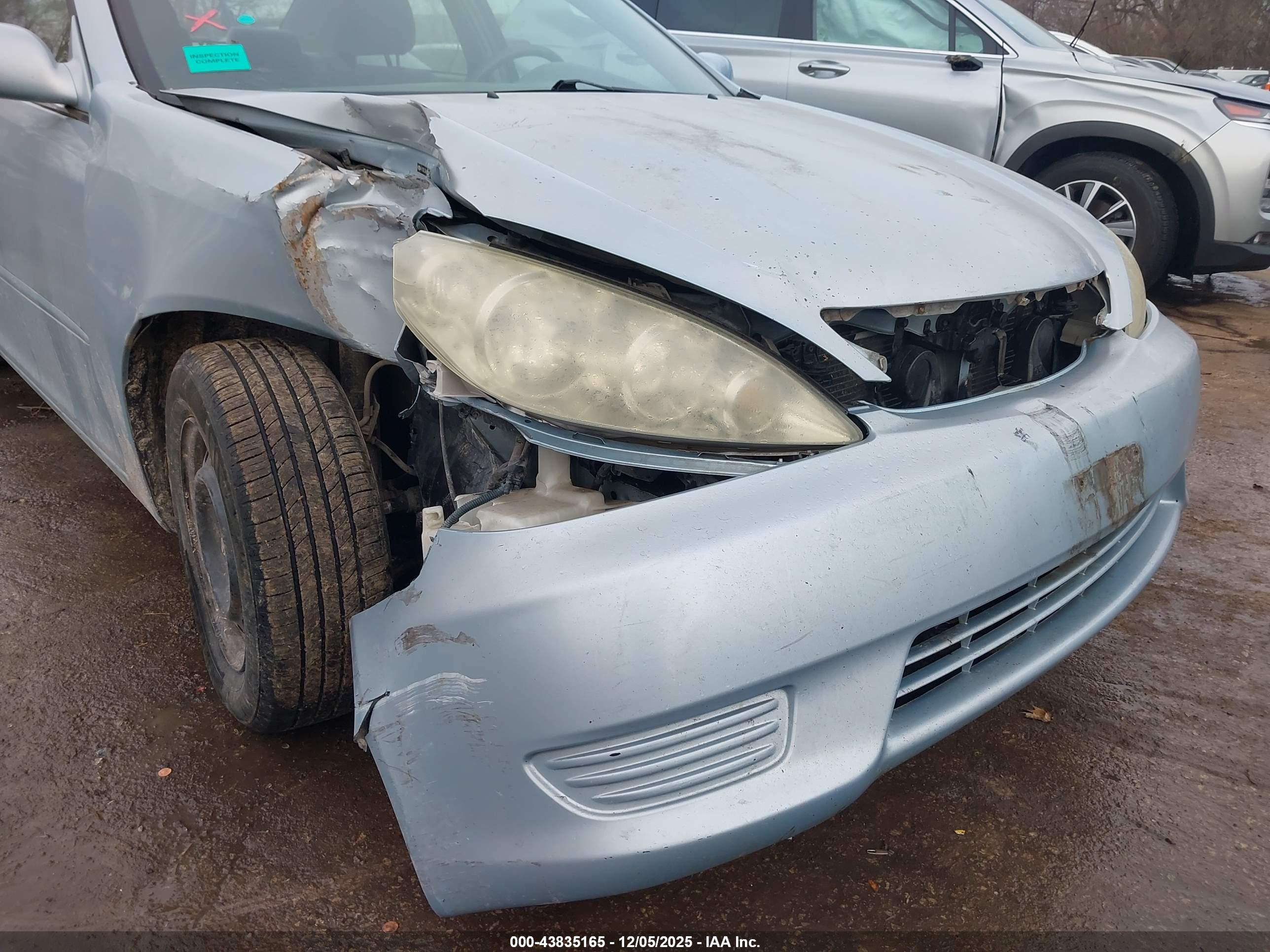 TOYOTA CAMRY image 6