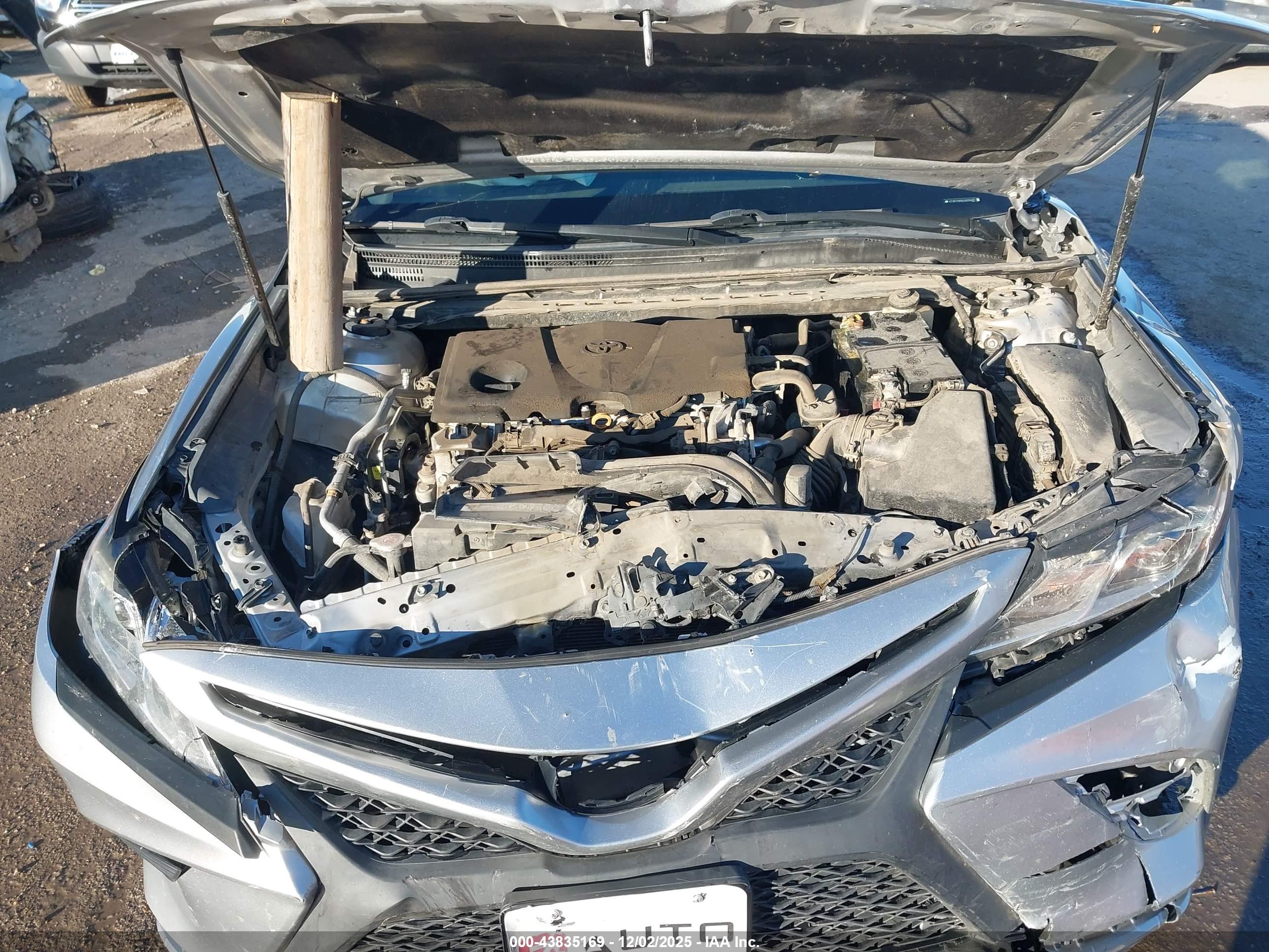 TOYOTA CAMRY image 10