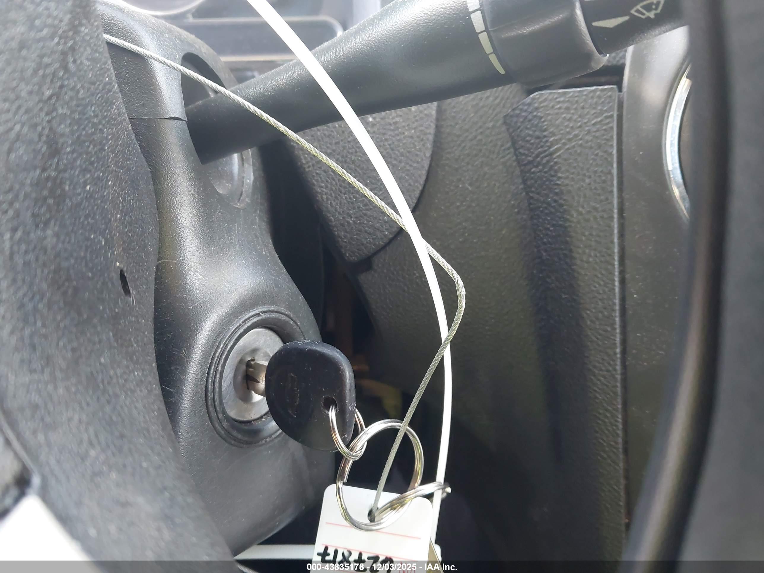 CHEVROLET HHR image 11