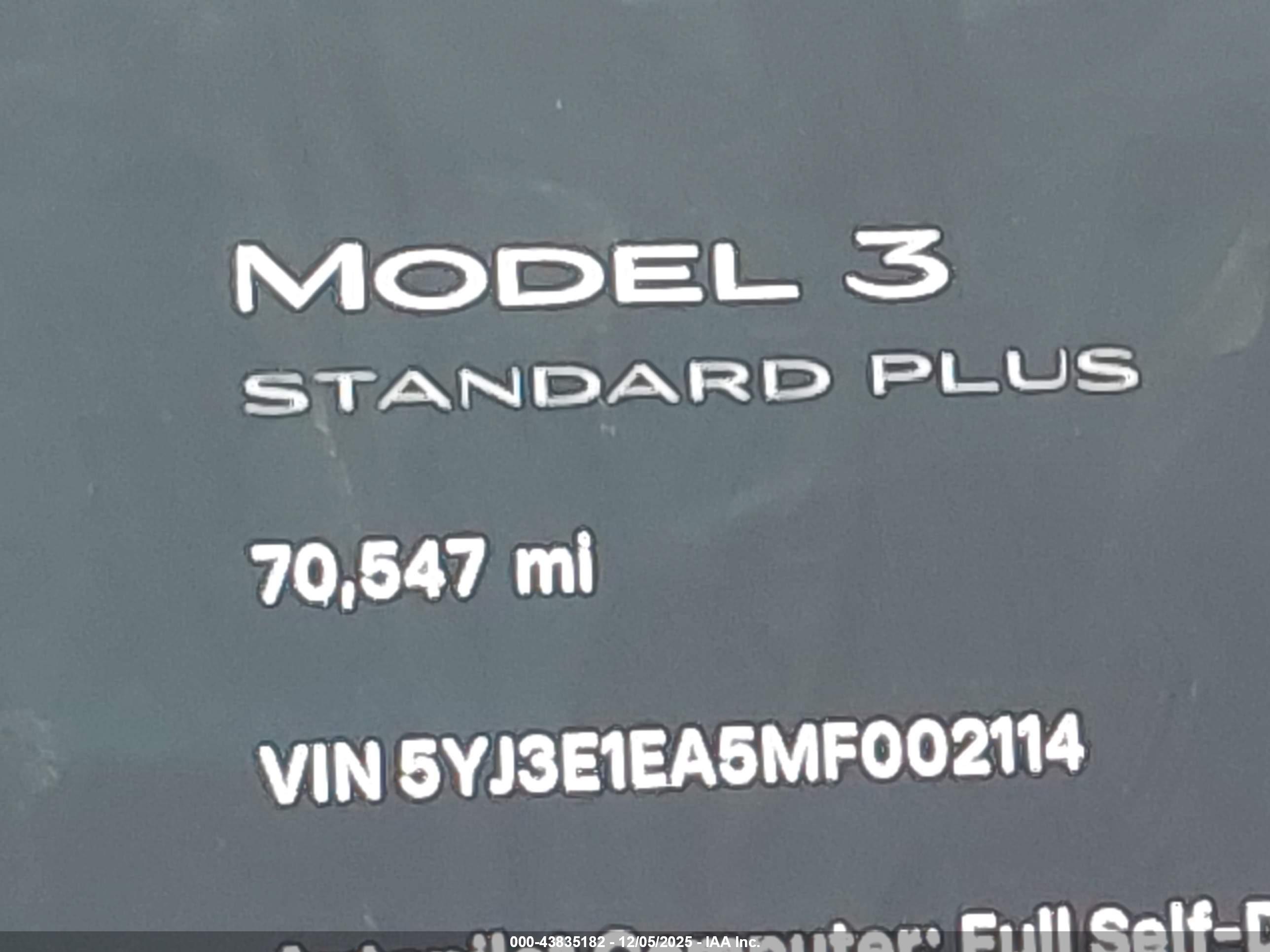 TESLA MODEL image 7