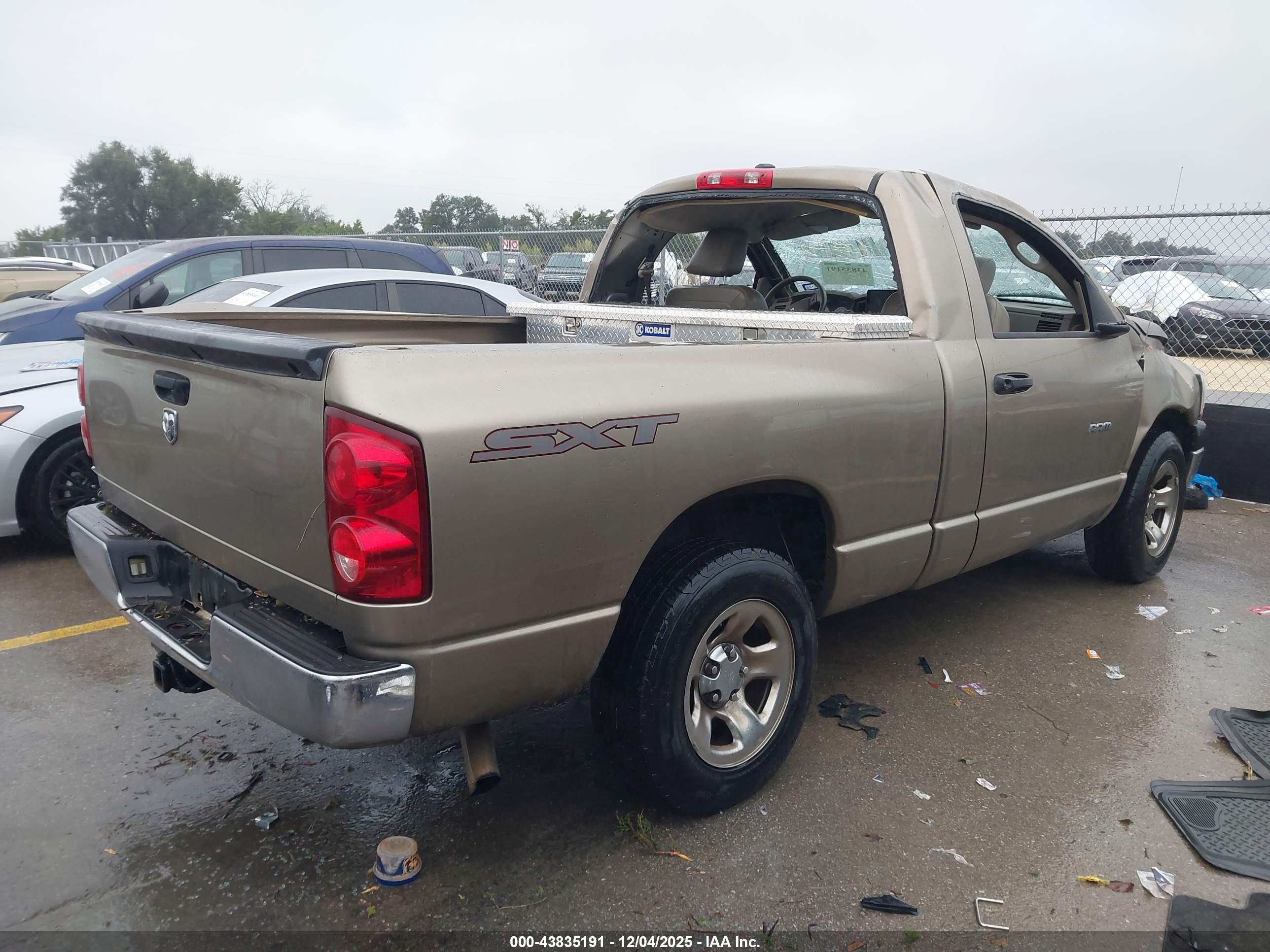 DODGE RAM image 4