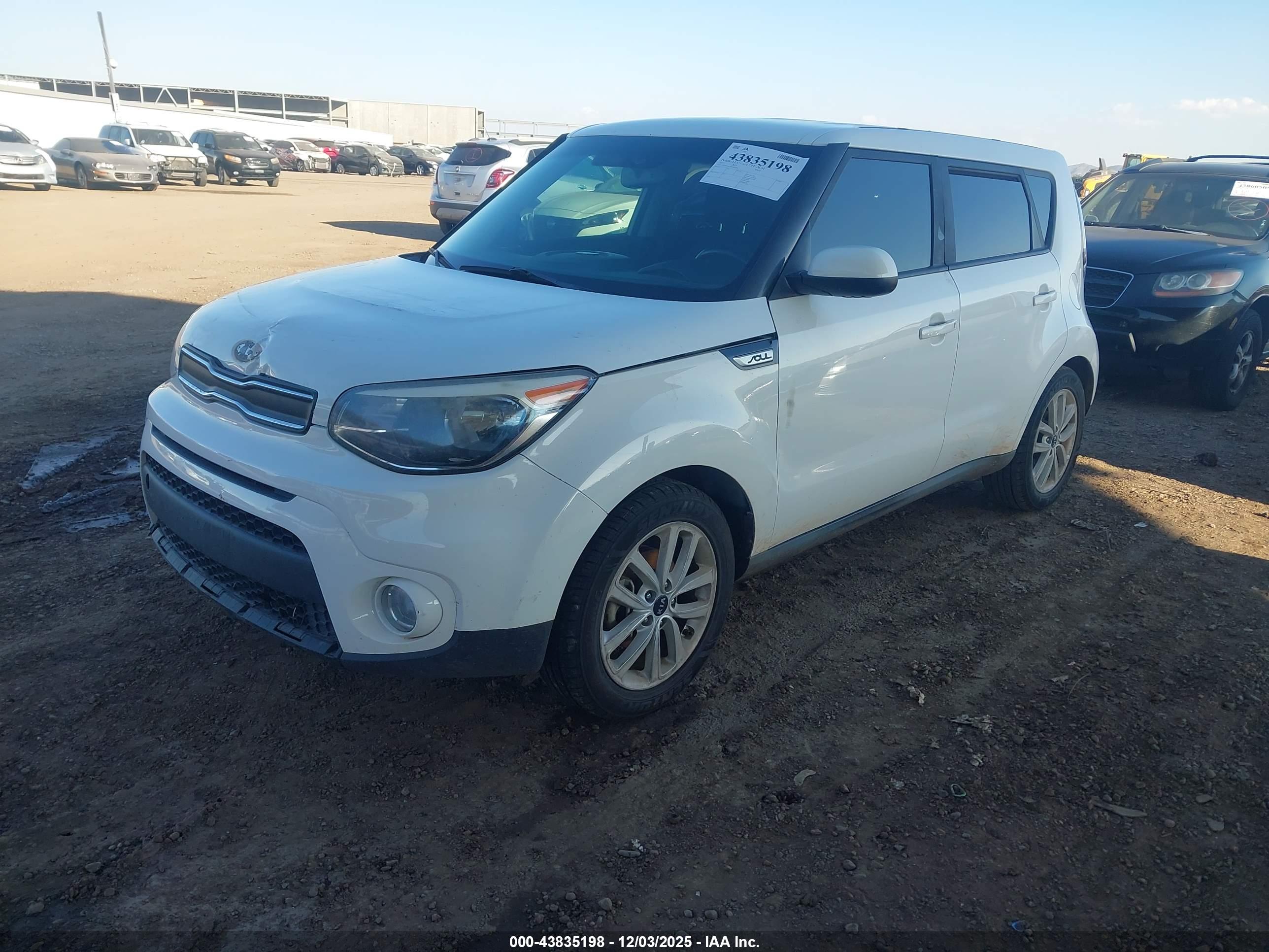 KIA SOUL image 2