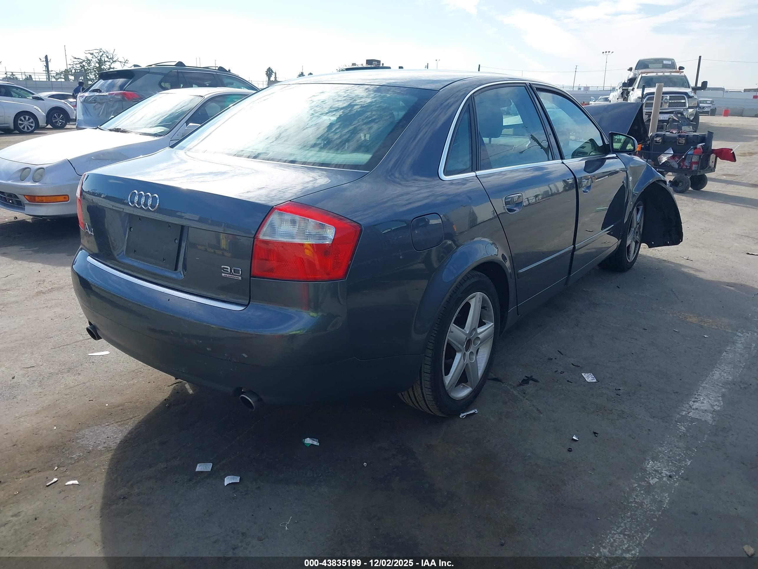 AUDI A4 image 4