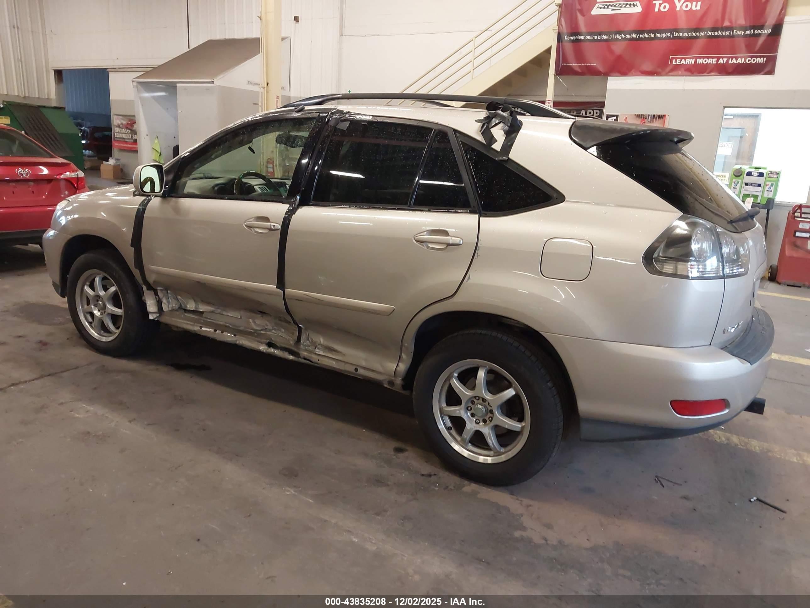 LEXUS RX image 3
