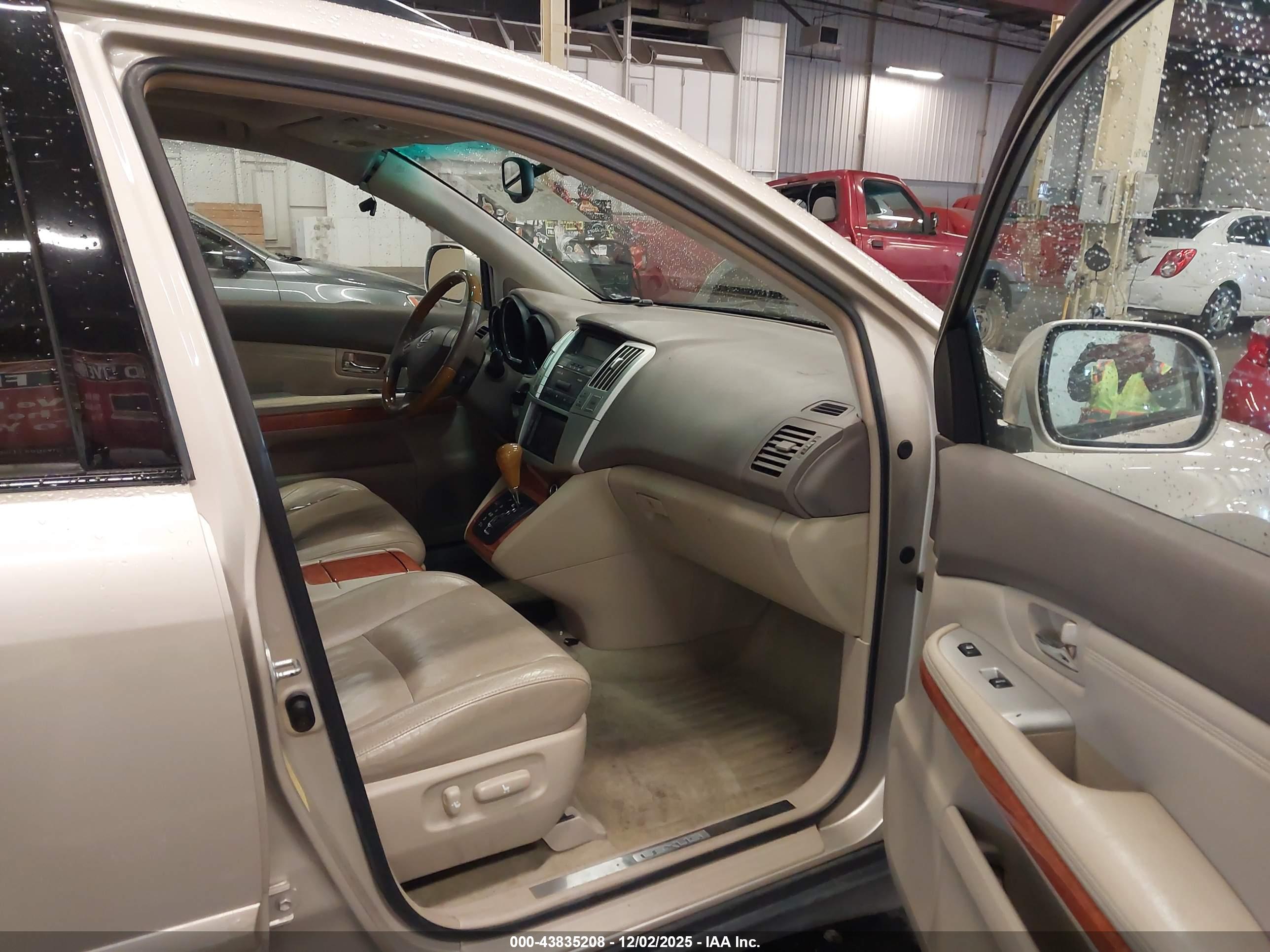 LEXUS RX image 5