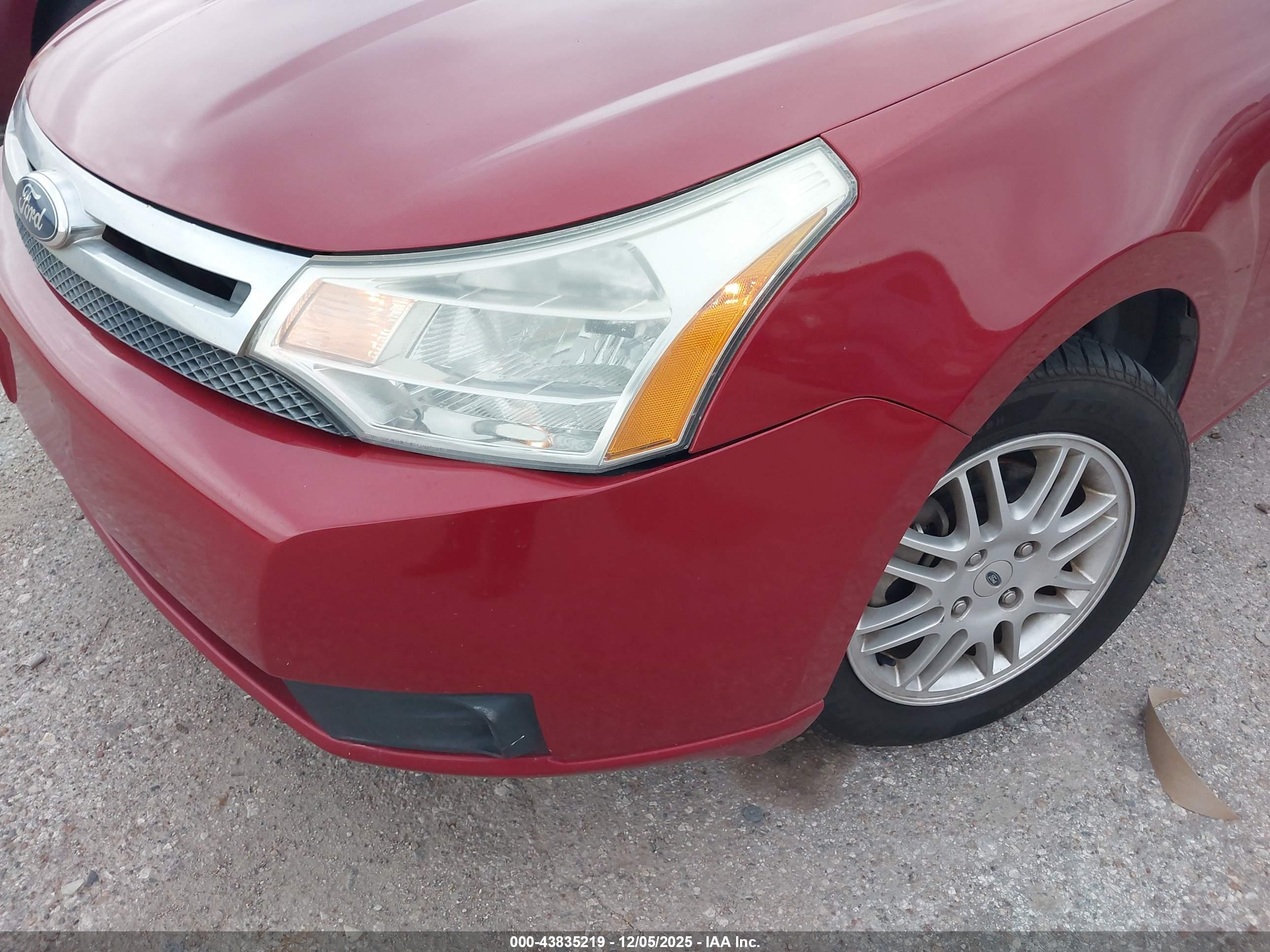 FORD FOCUS image 6