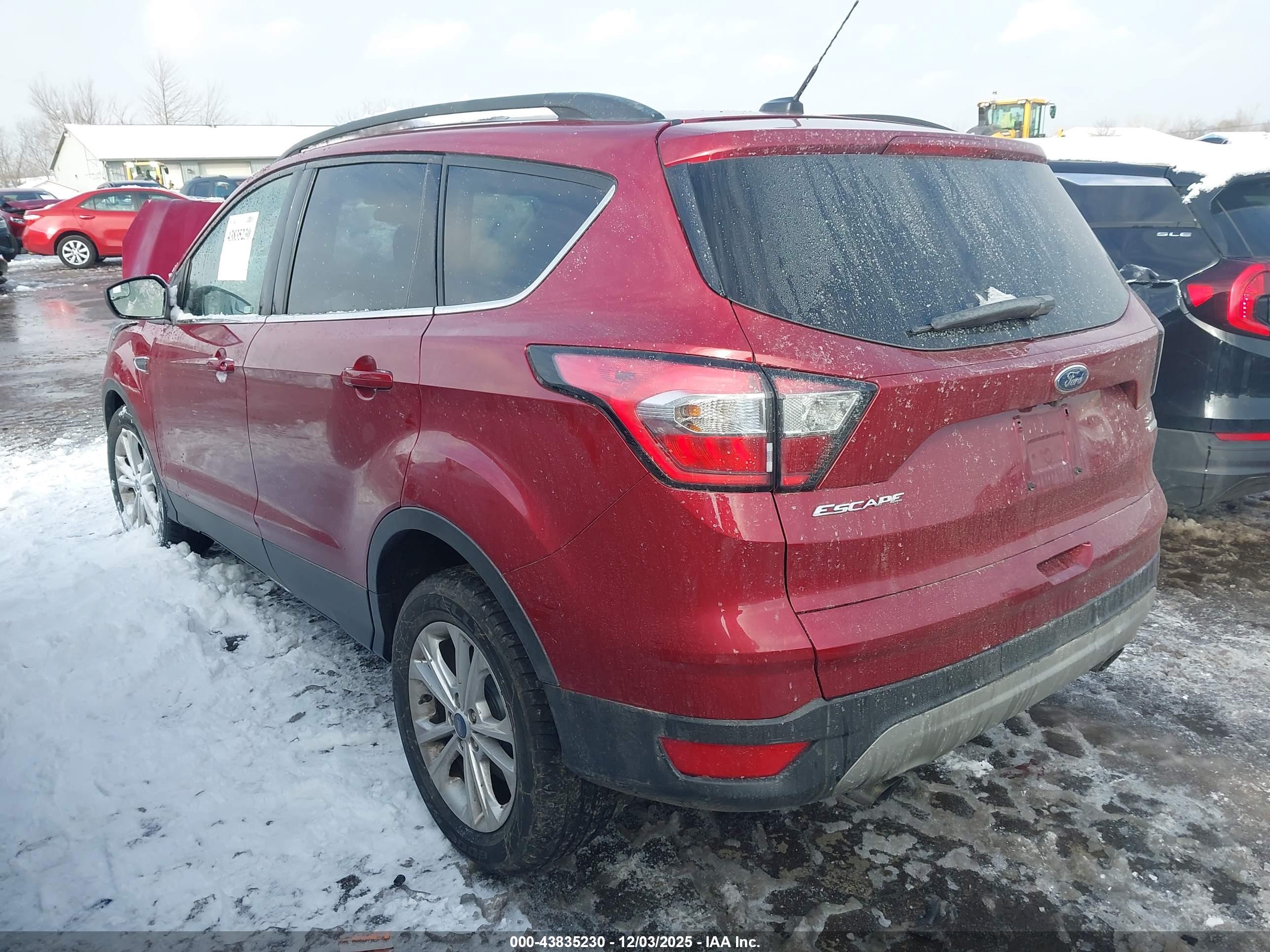 FORD ESCAPE image 3