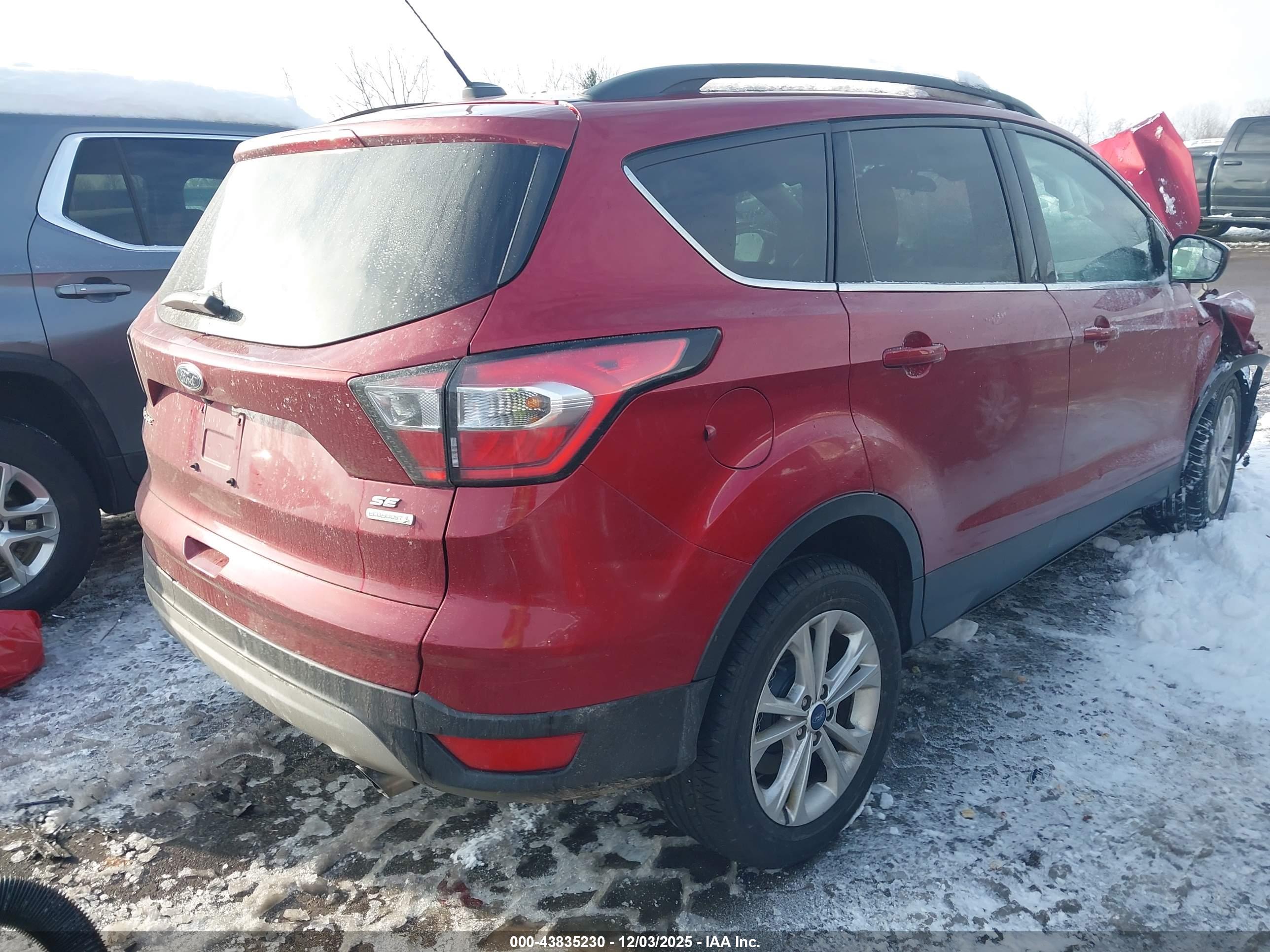 FORD ESCAPE image 4
