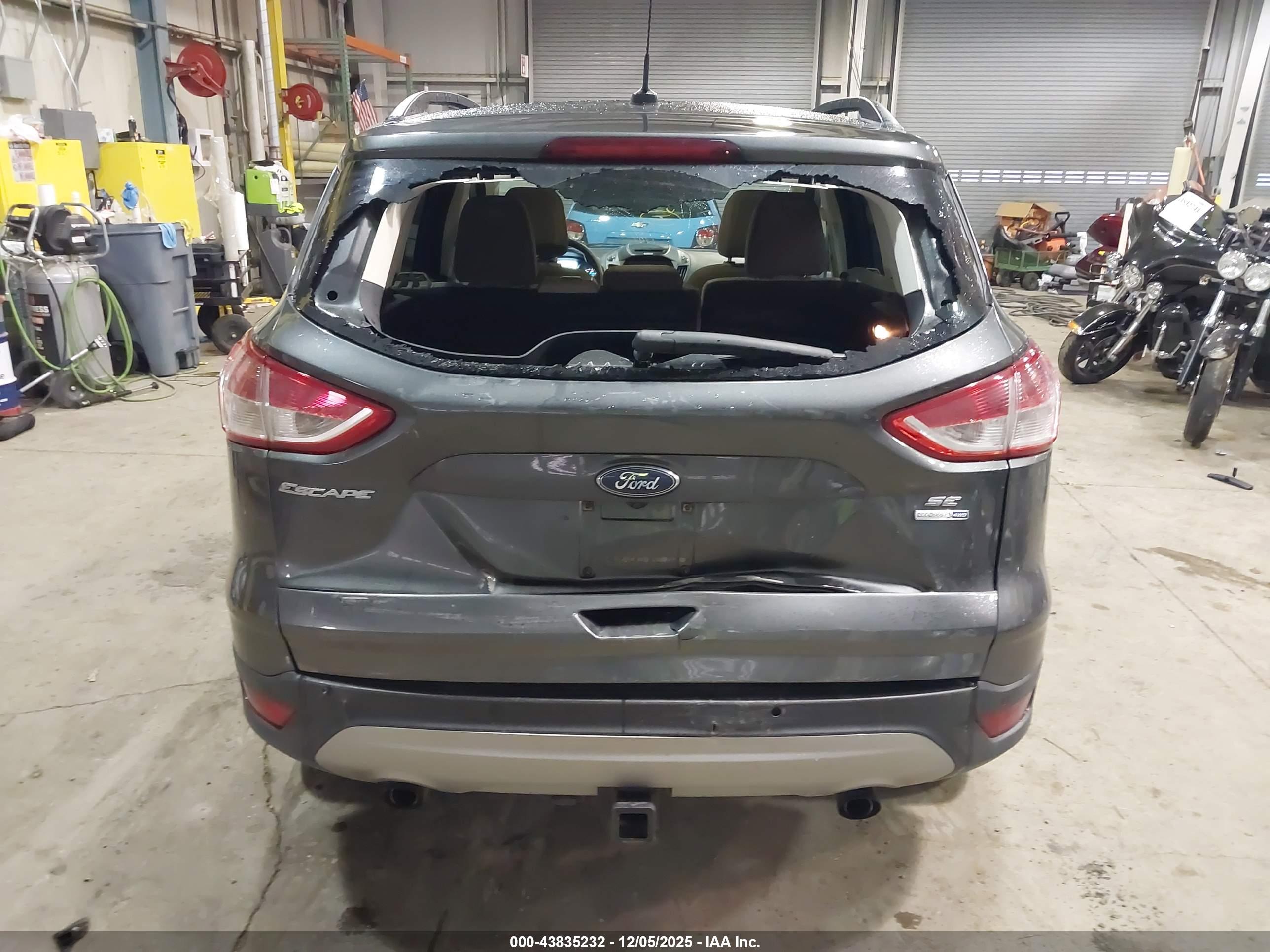 FORD ESCAPE image 6