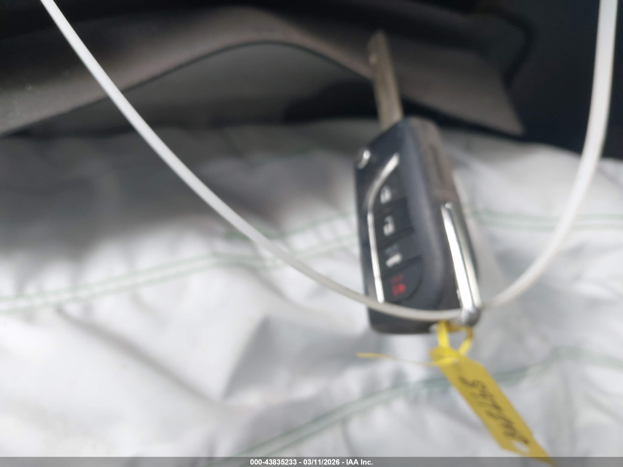TOYOTA CAMRY image 11