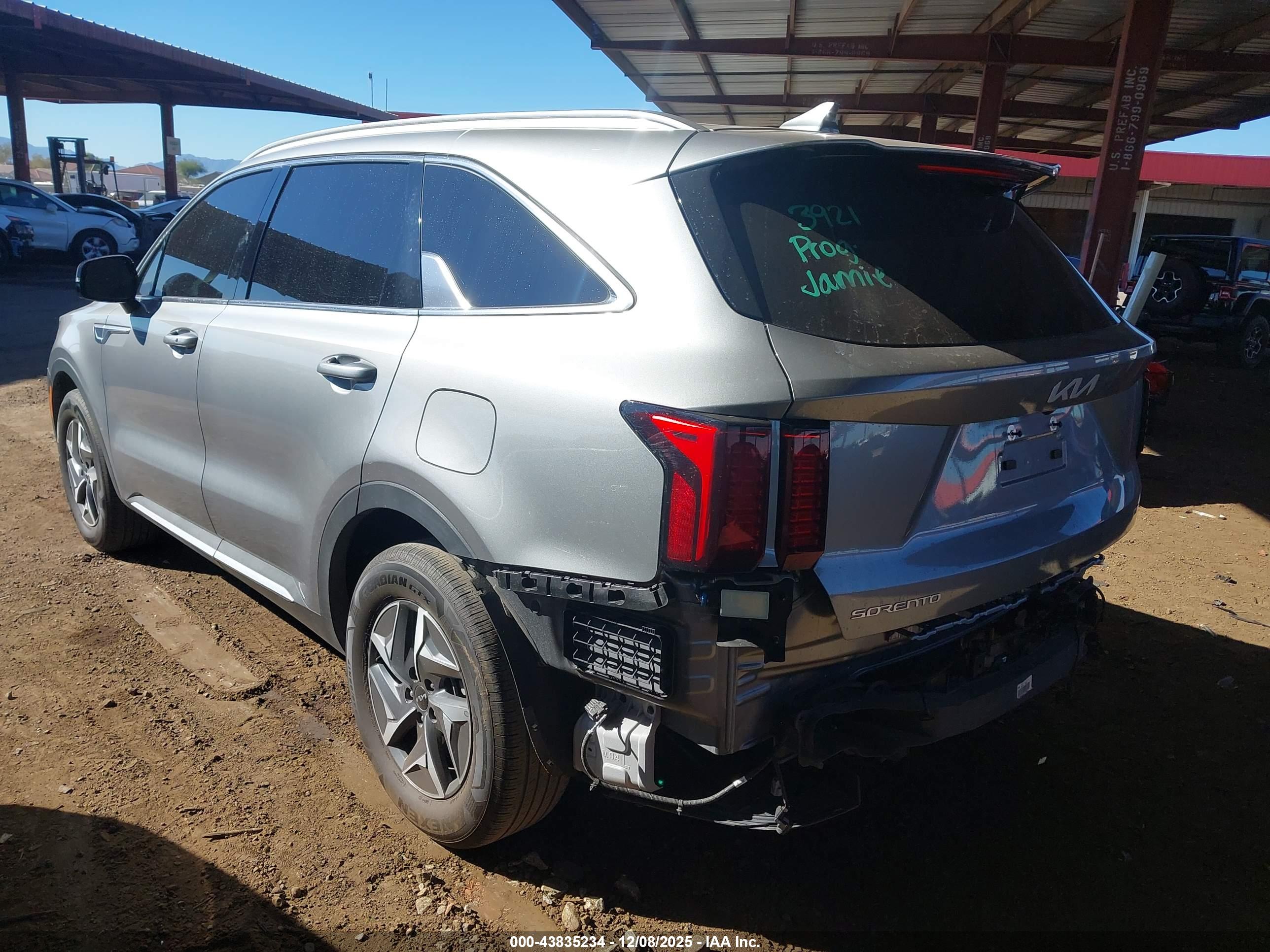 KIA SORENTO image 3
