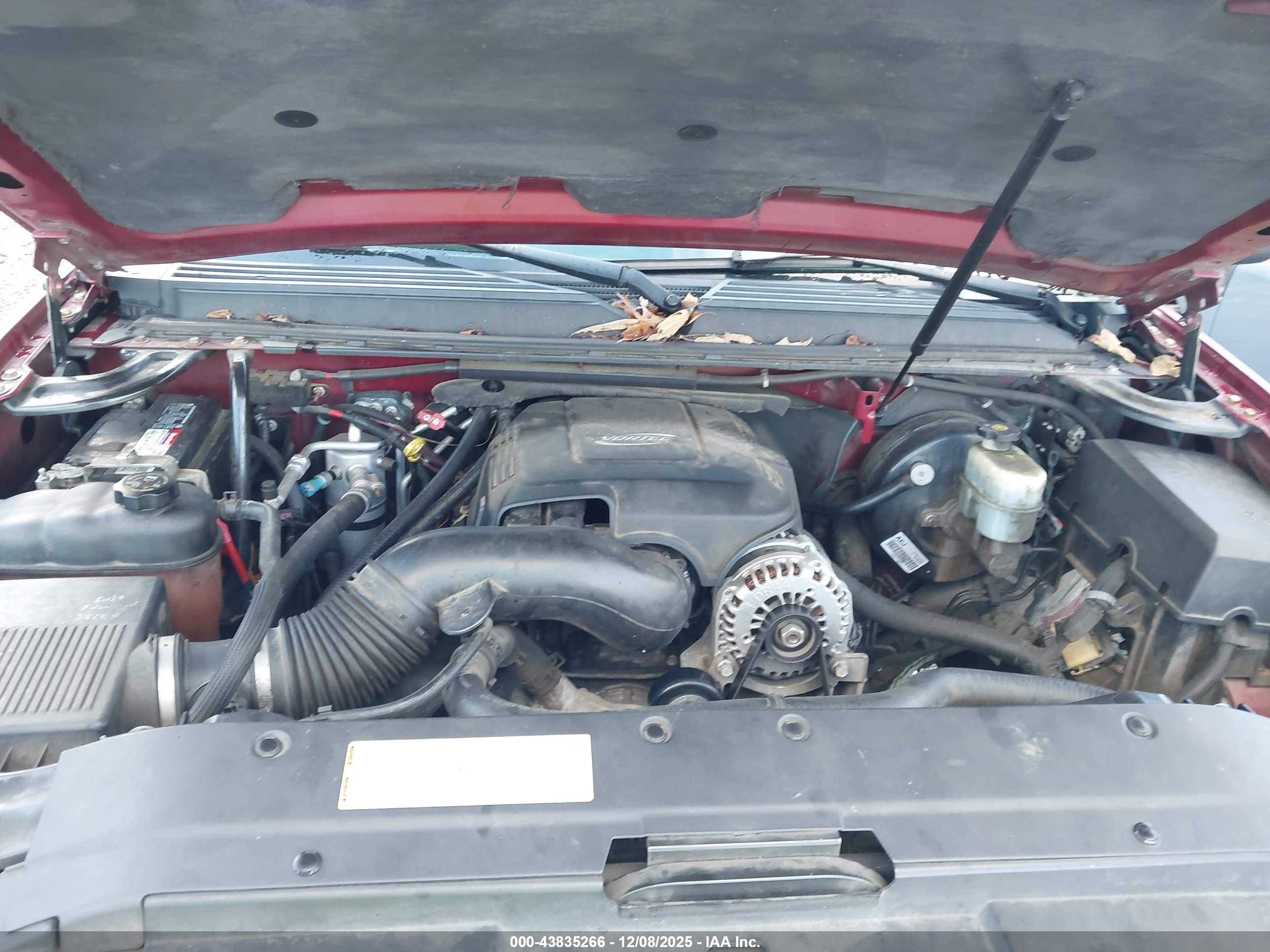 CHEVROLET TAHOE image 10