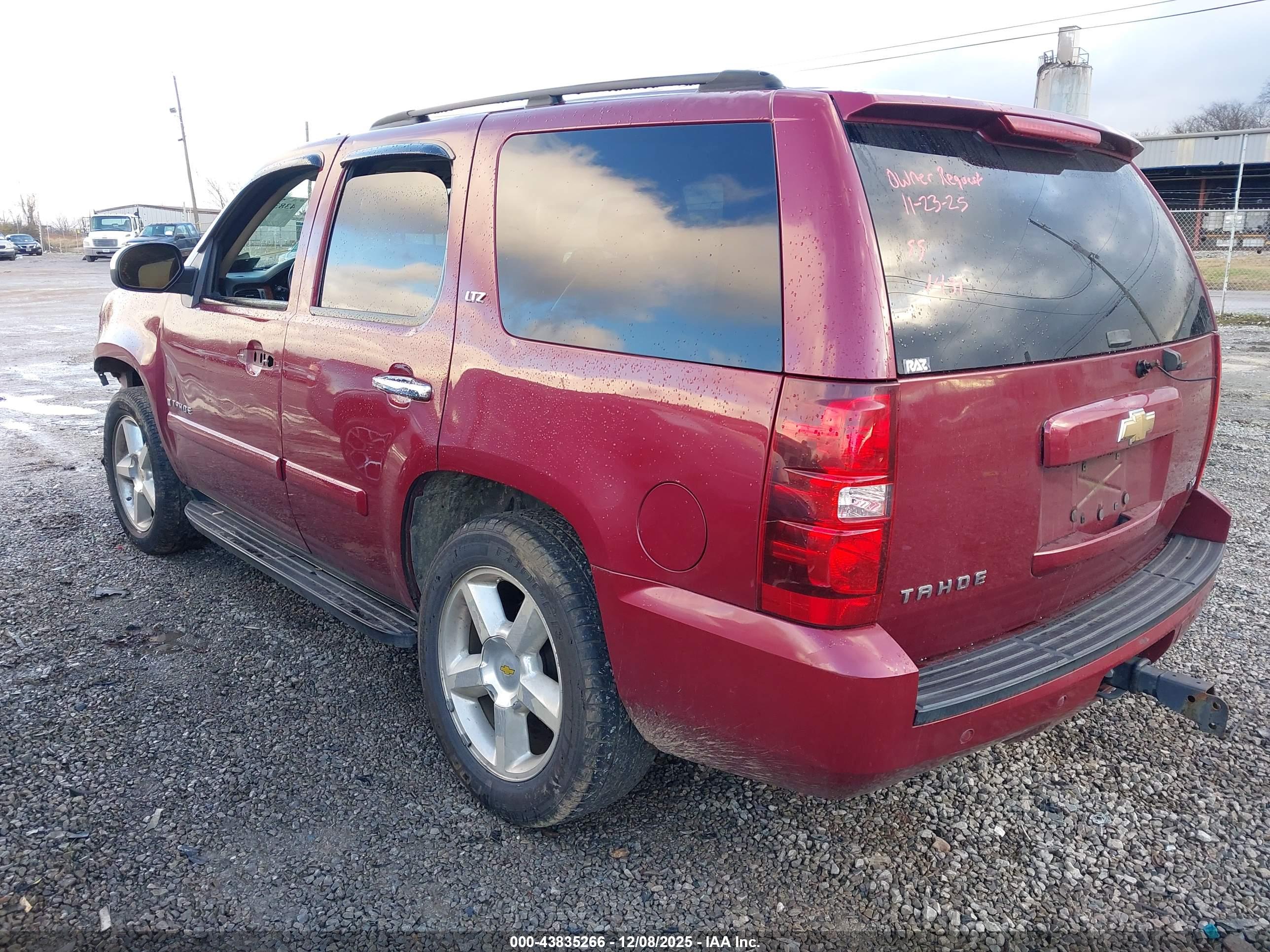 CHEVROLET TAHOE image 3