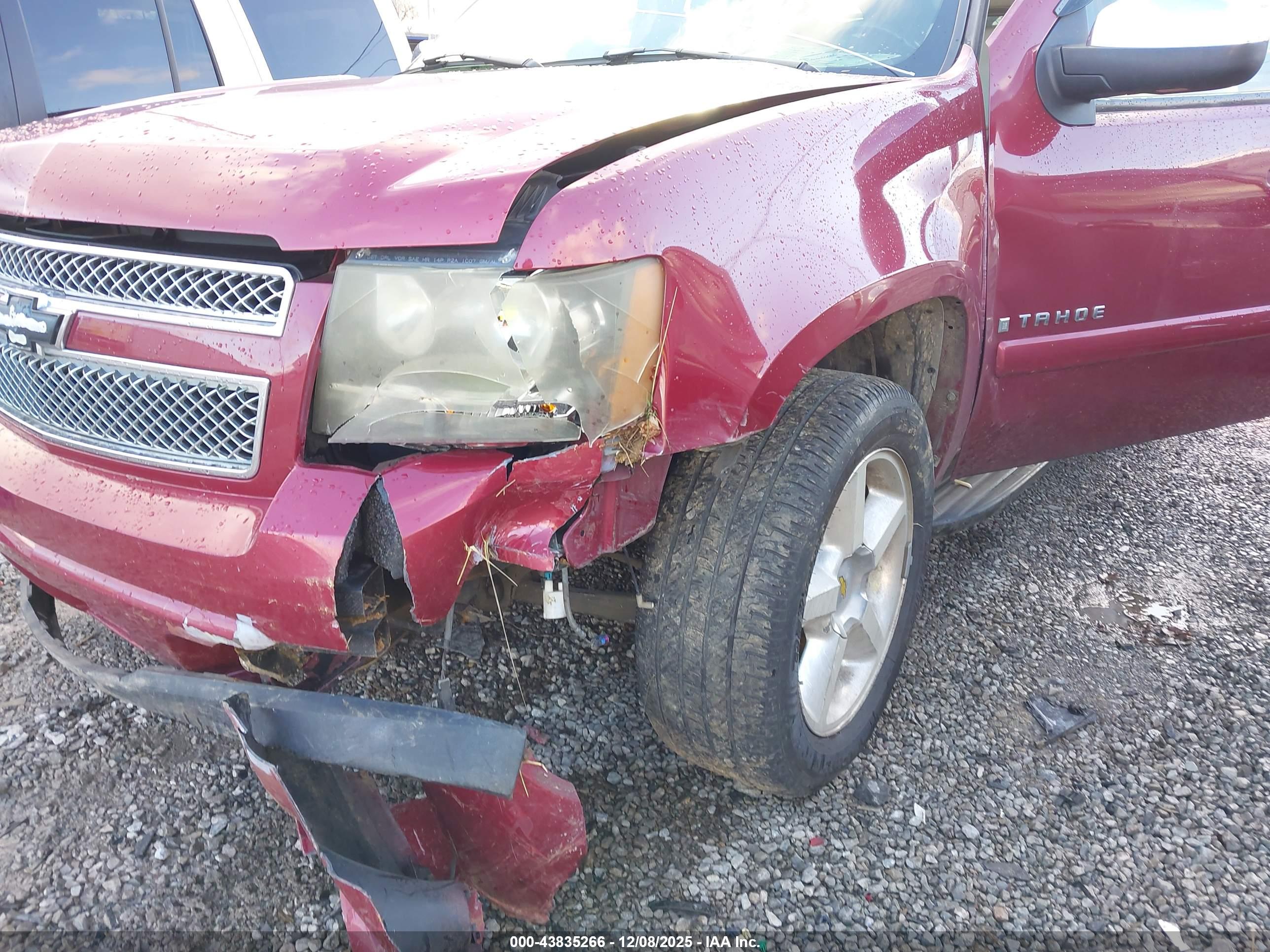 CHEVROLET TAHOE image 6