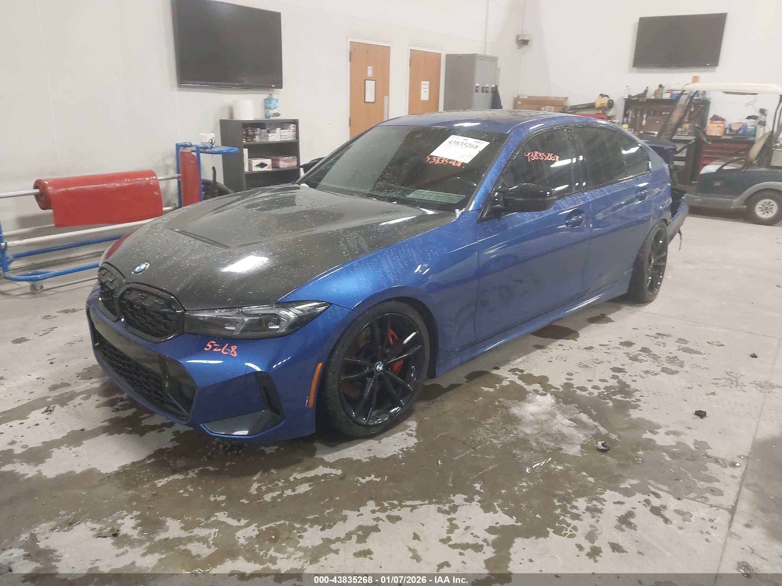 BMW 3 image 2