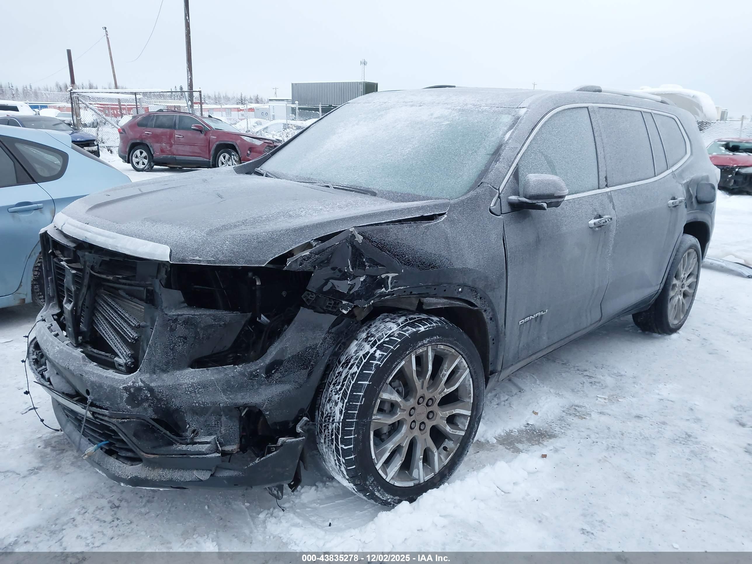GMC ACADIA image 2