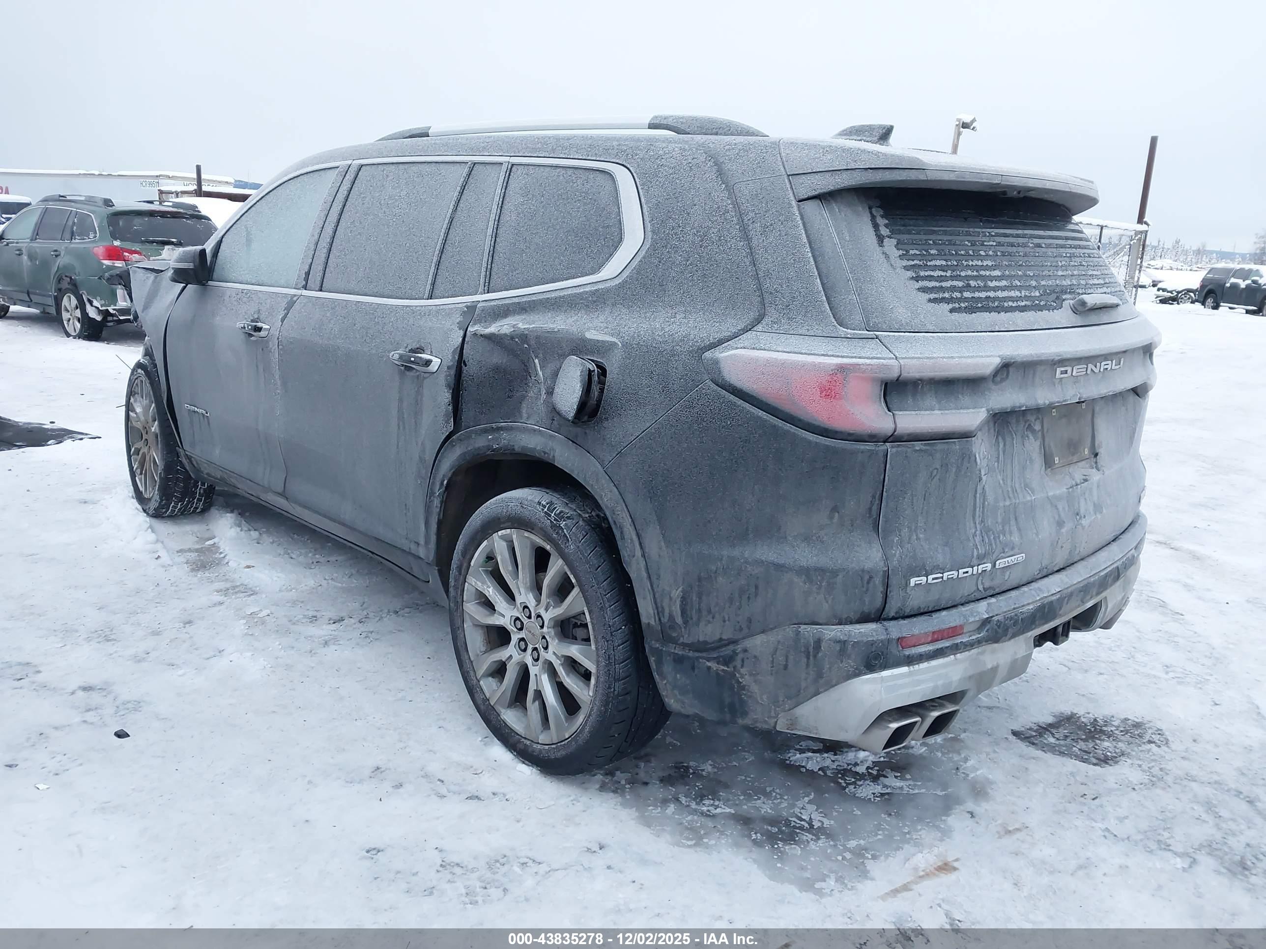 GMC ACADIA image 3