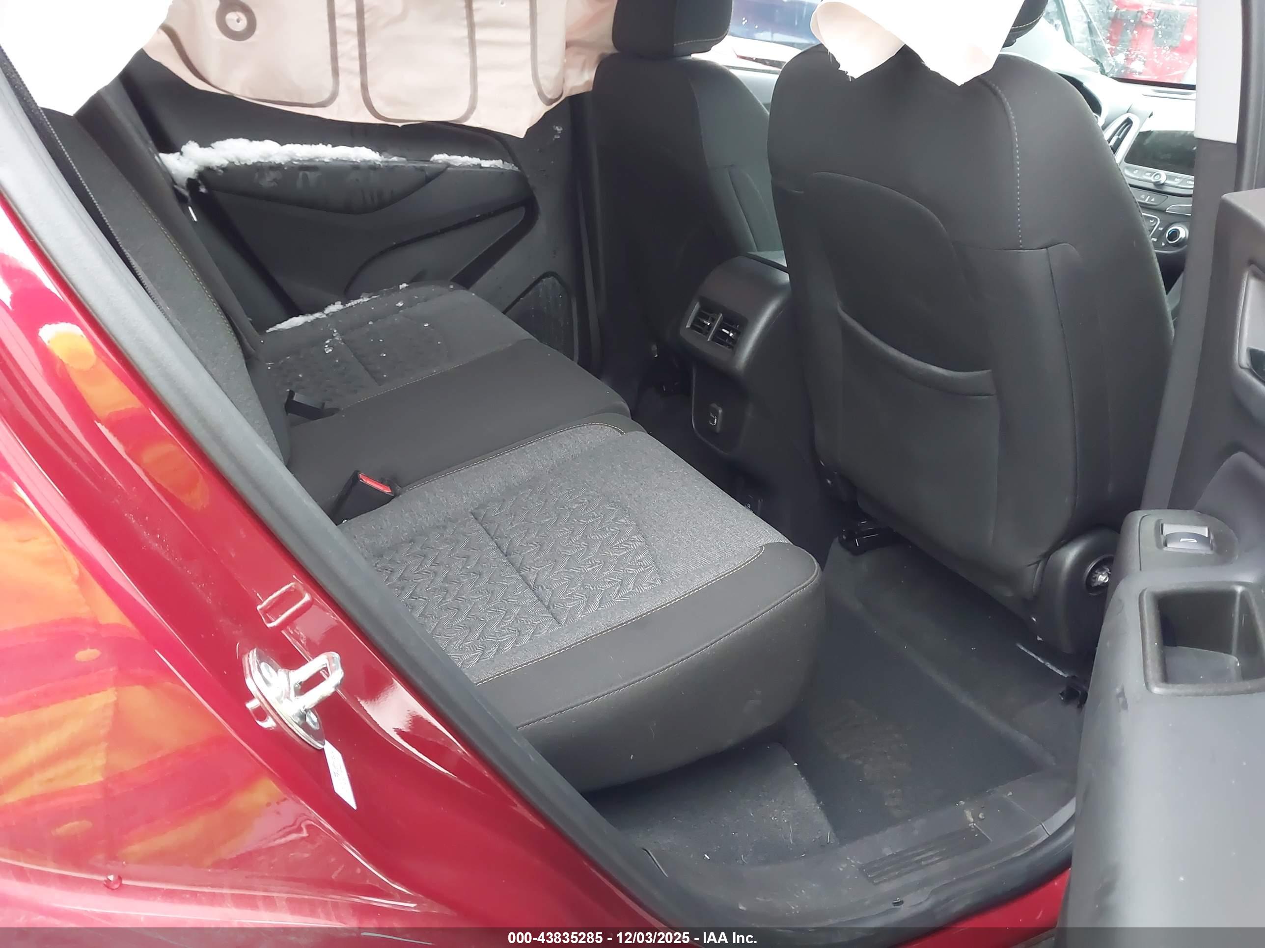 CHEVROLET EQUINOX image 8