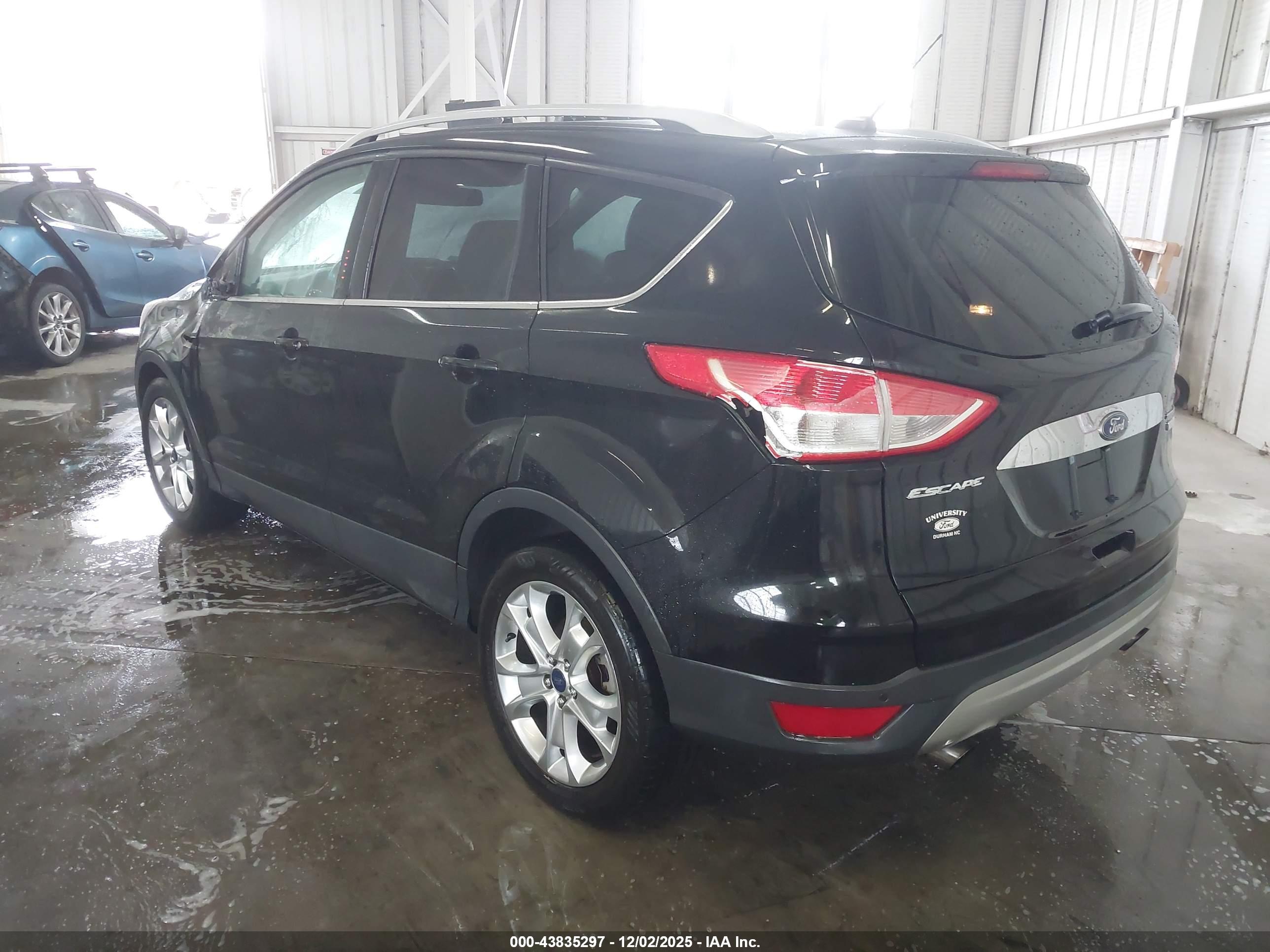 FORD ESCAPE image 3
