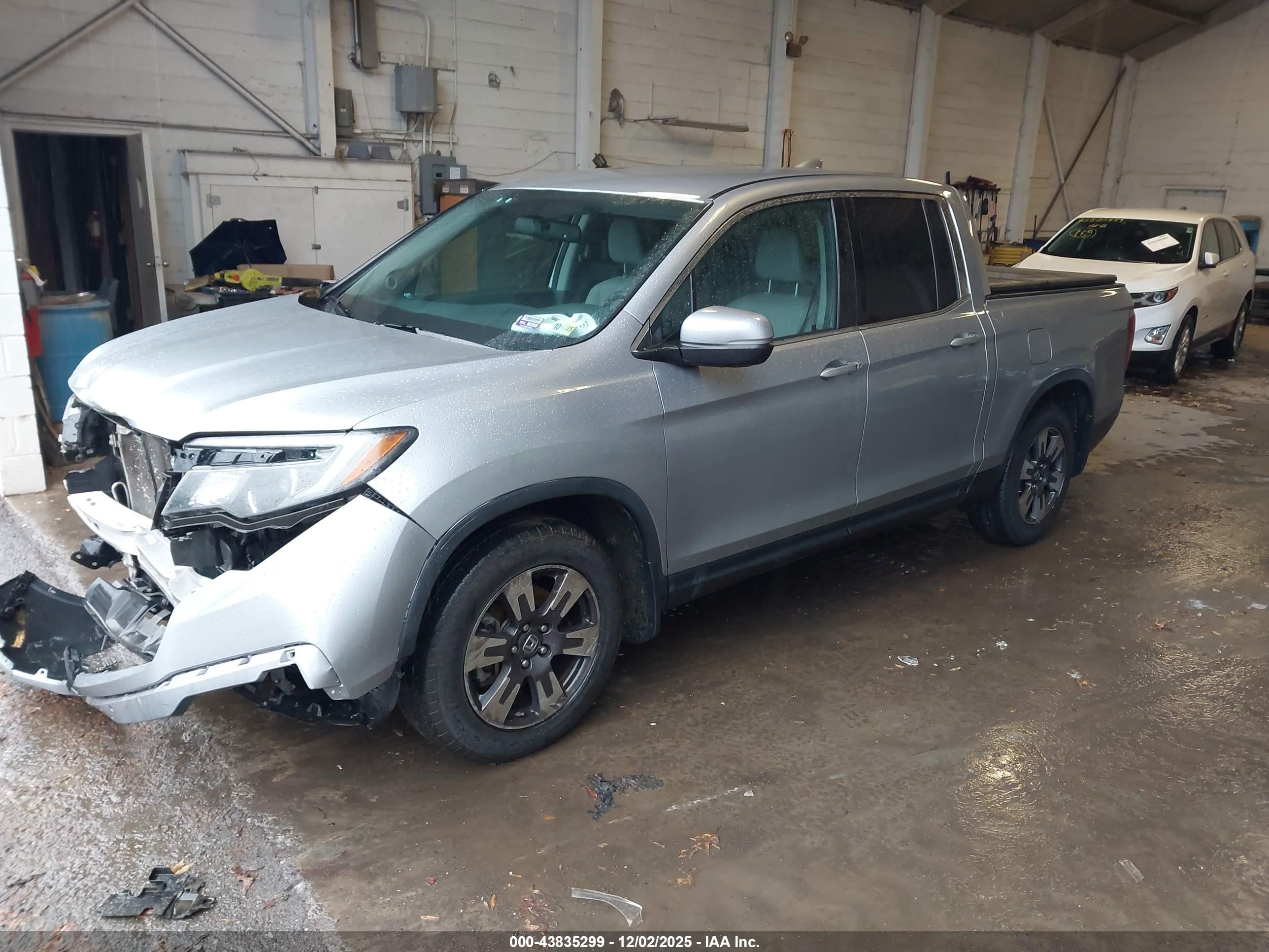 HONDA RIDGELINE image 2