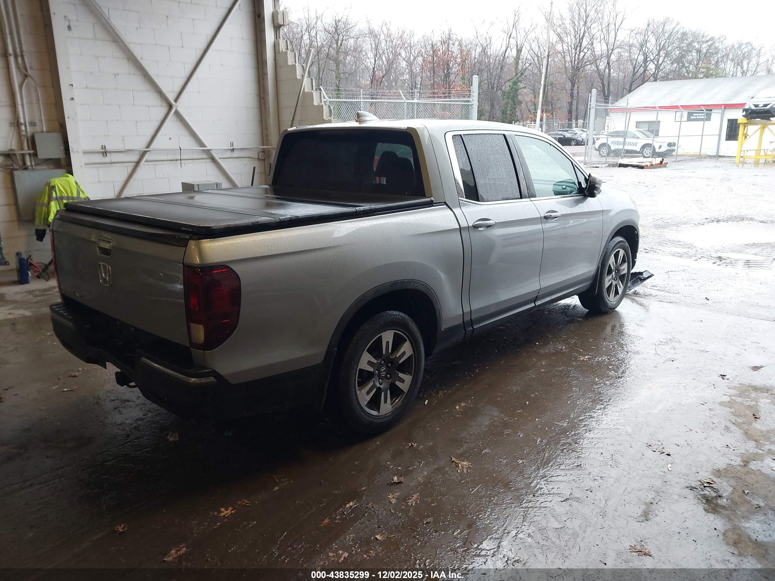 HONDA RIDGELINE image 4