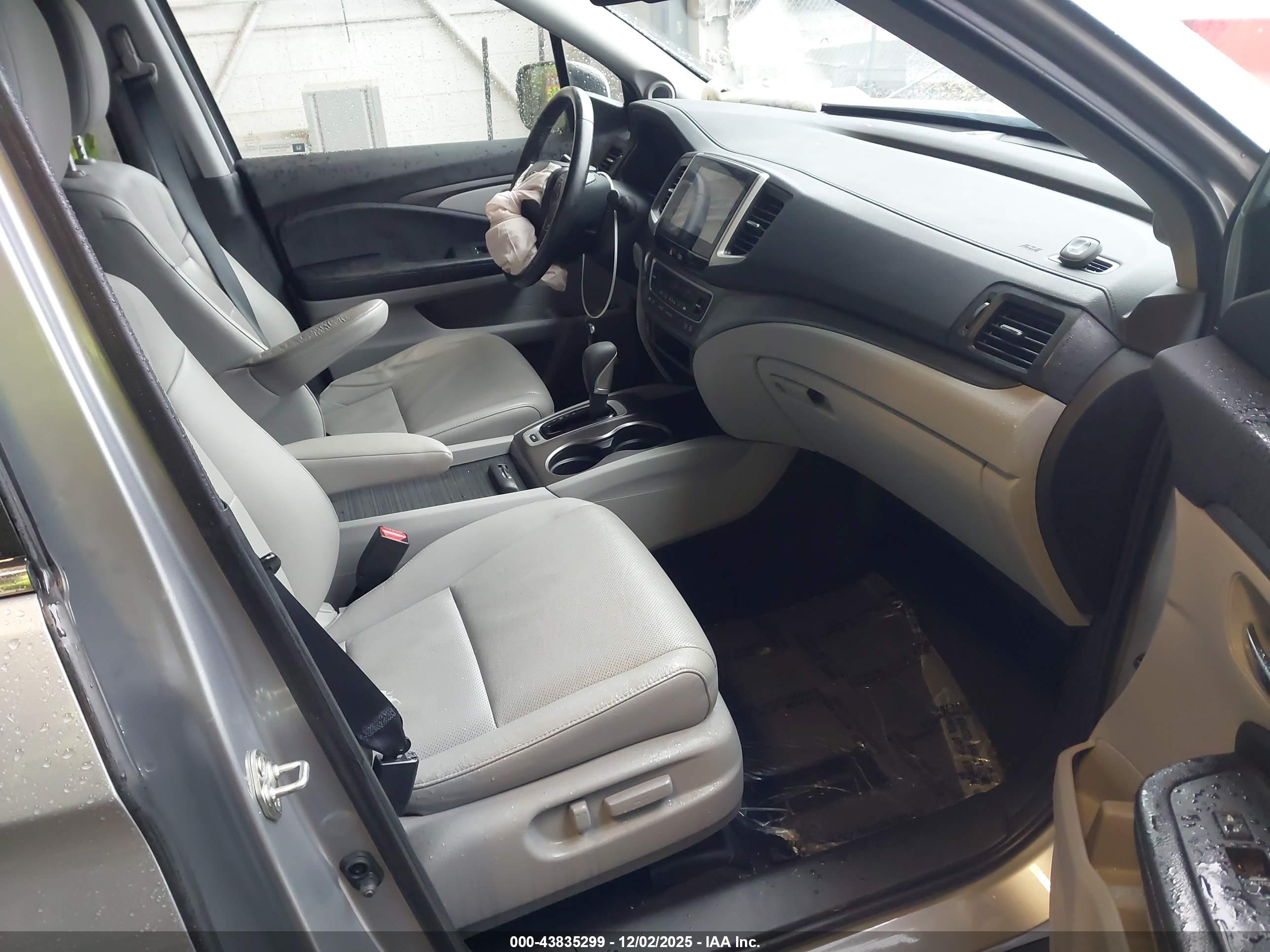 HONDA RIDGELINE image 5