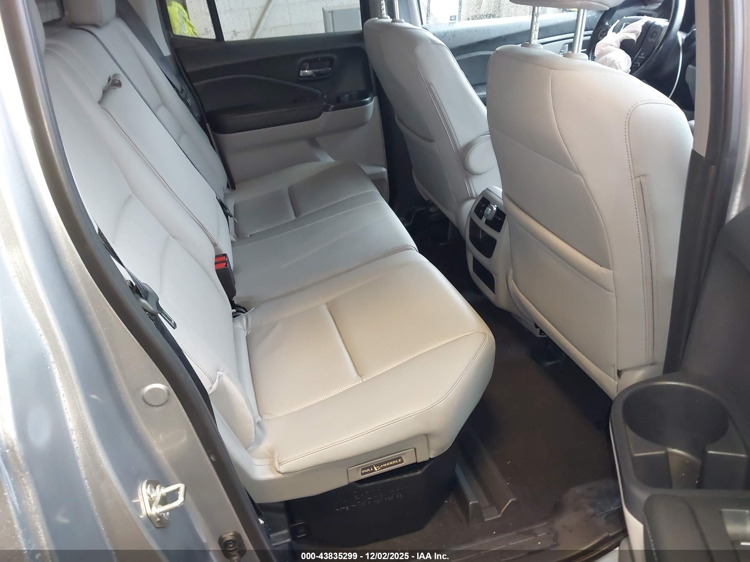 HONDA RIDGELINE image 8