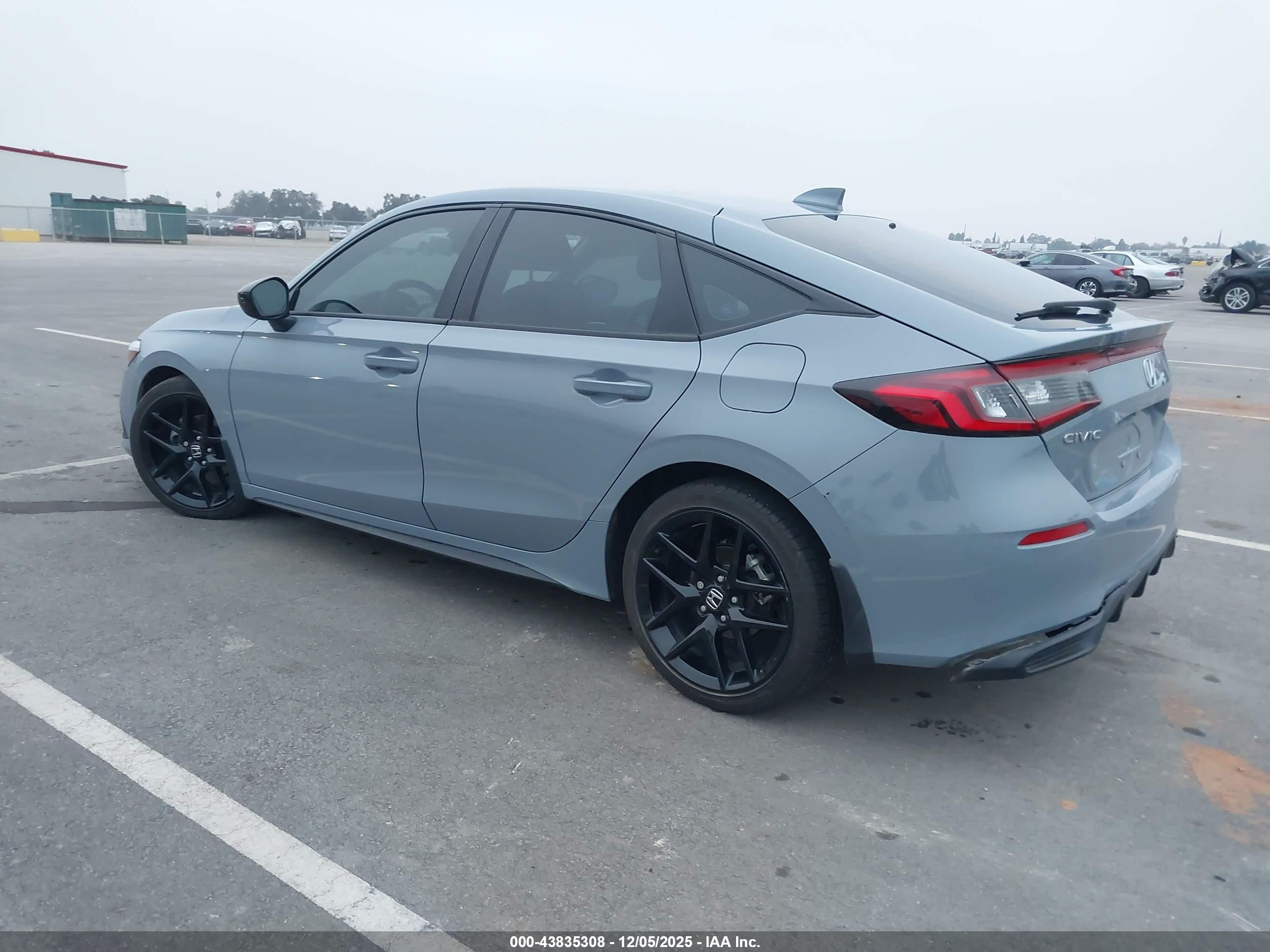 HONDA CIVIC image 3